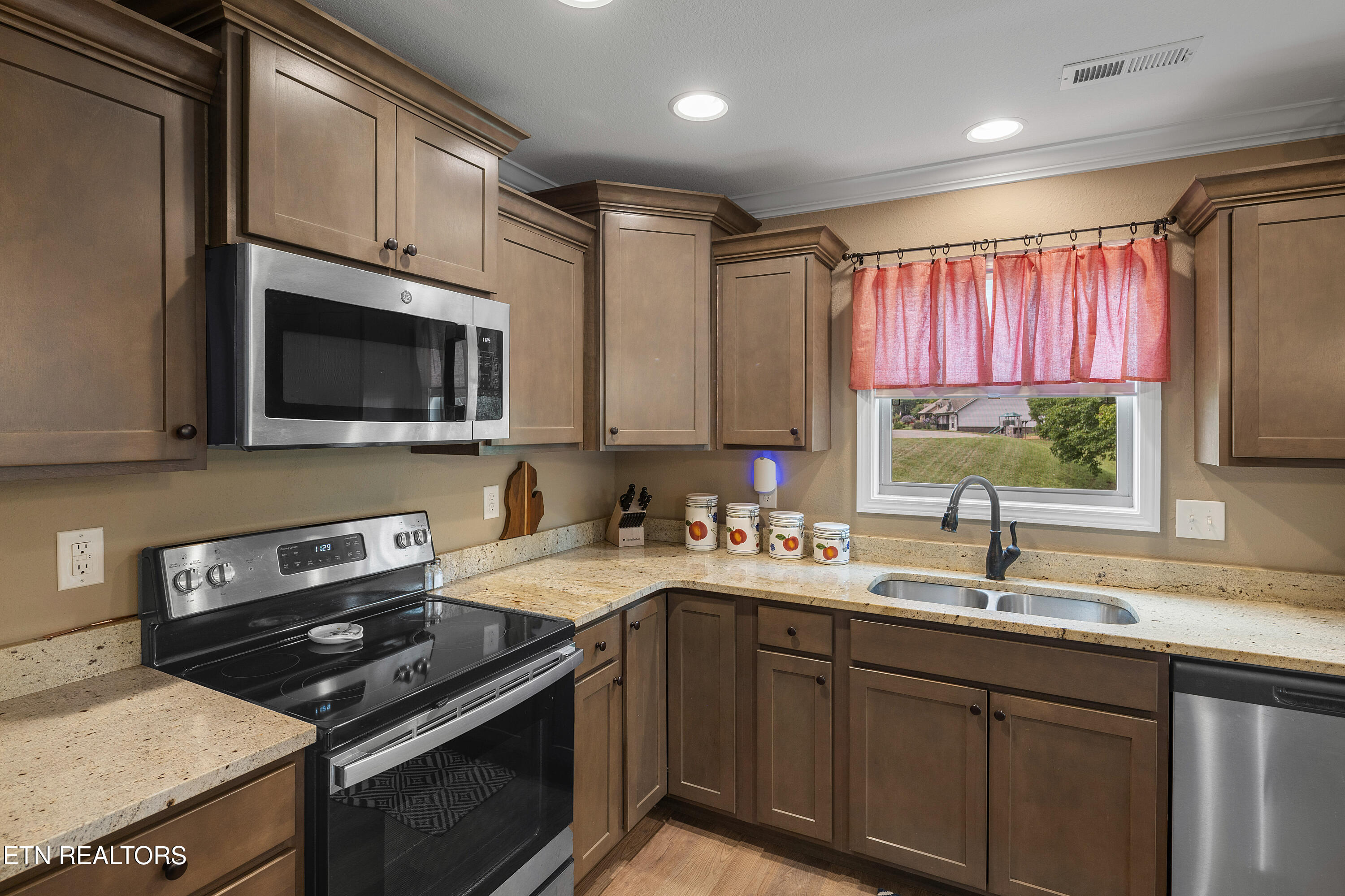1502 Sally View Drive Friendsville TN 37737