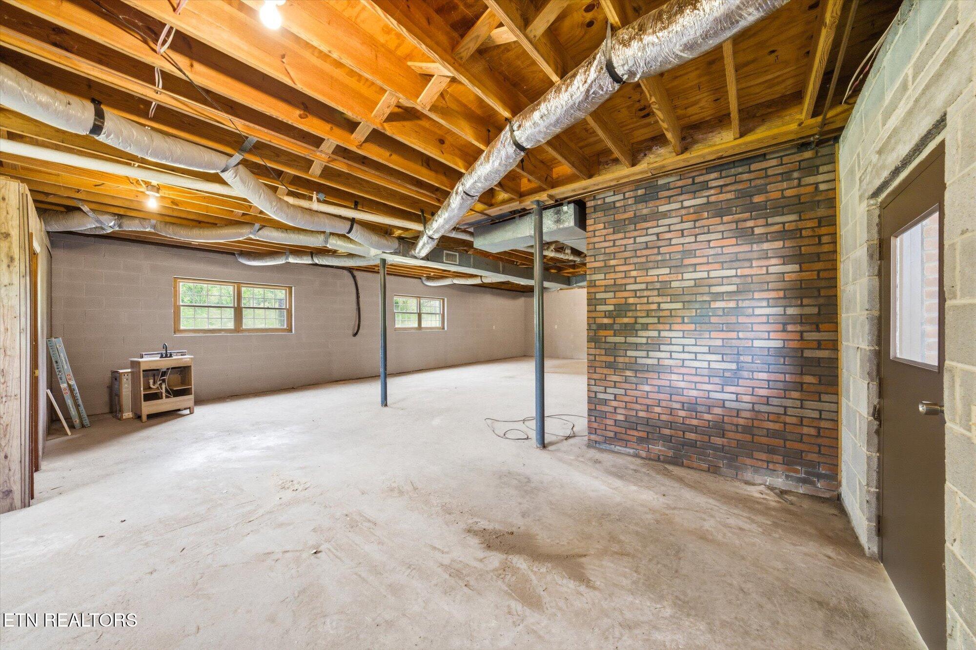 1044 Old Lee Highway Philadelphia TN 37846