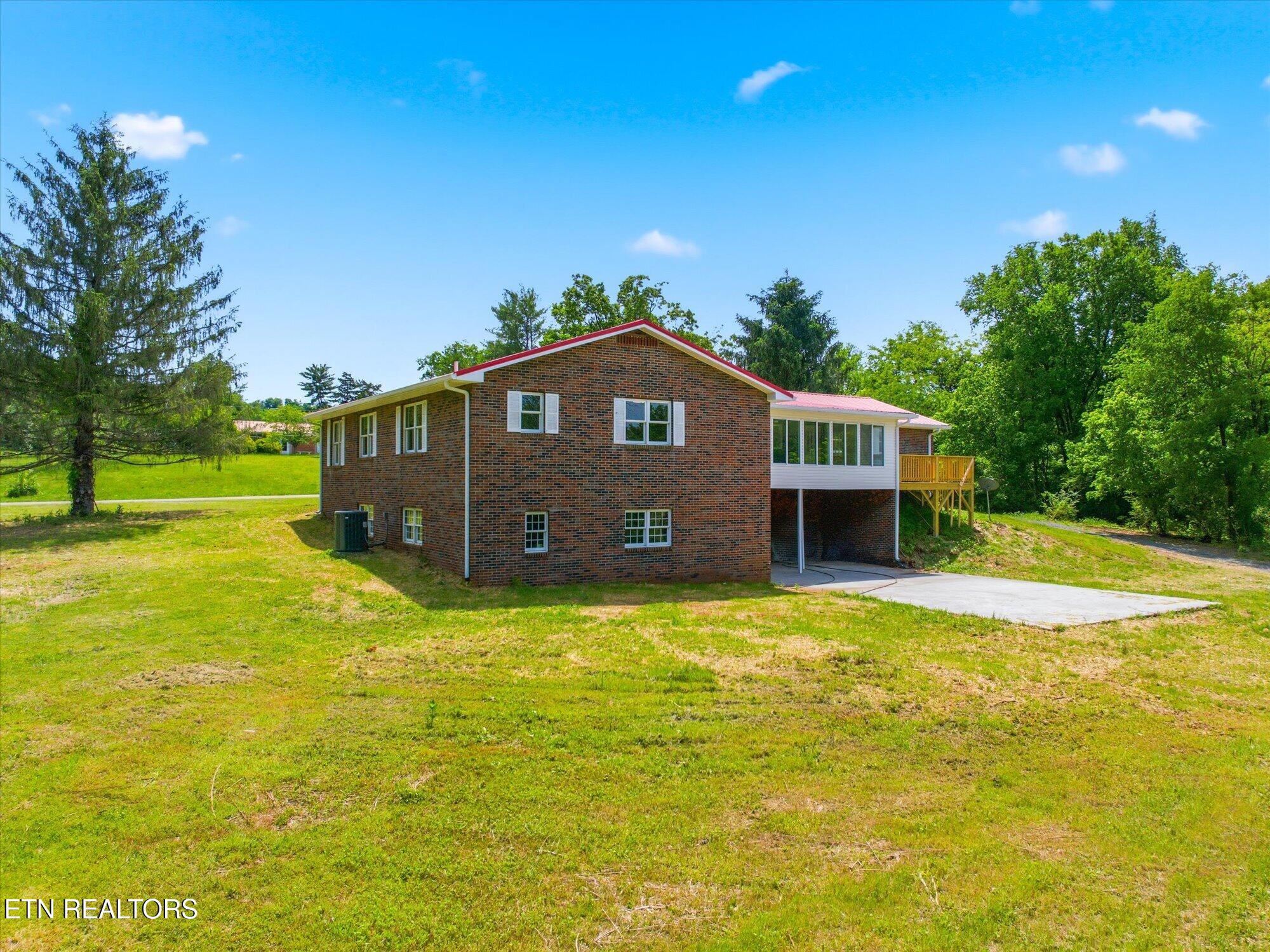 1044 Old Lee Highway Philadelphia TN 37846