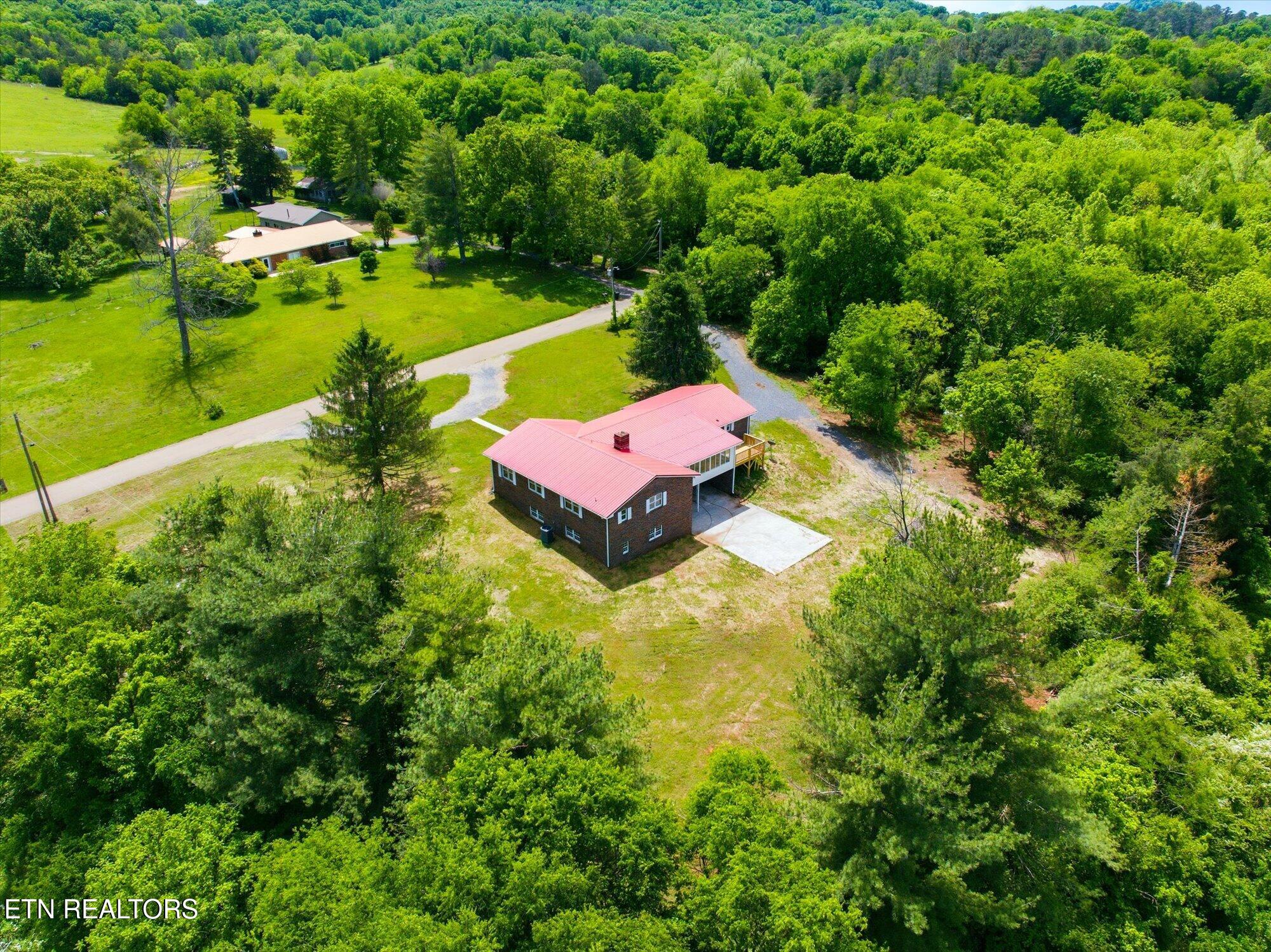 1044 Old Lee Highway Philadelphia TN 37846
