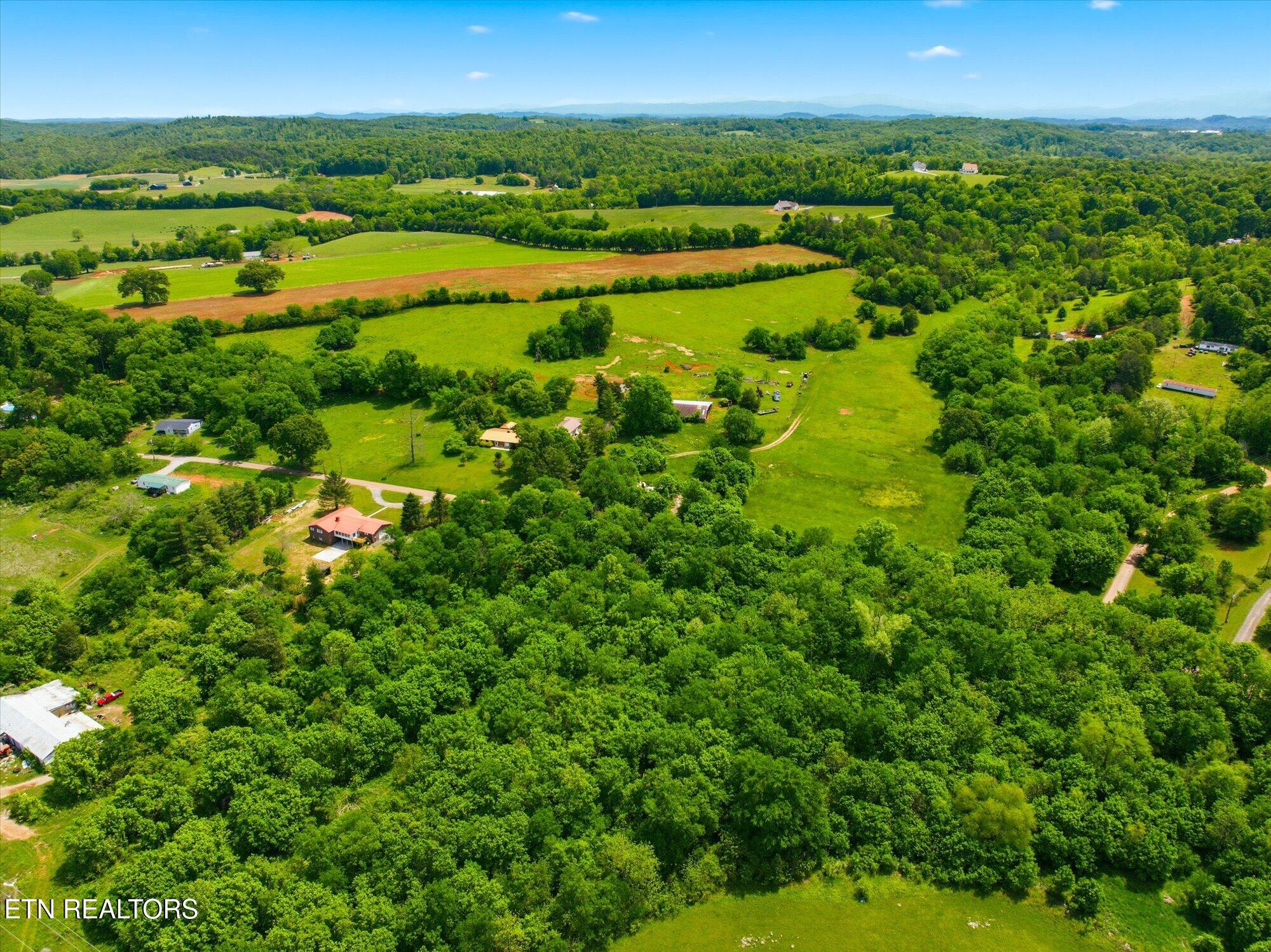 1044 Old Lee Highway Philadelphia TN 37846