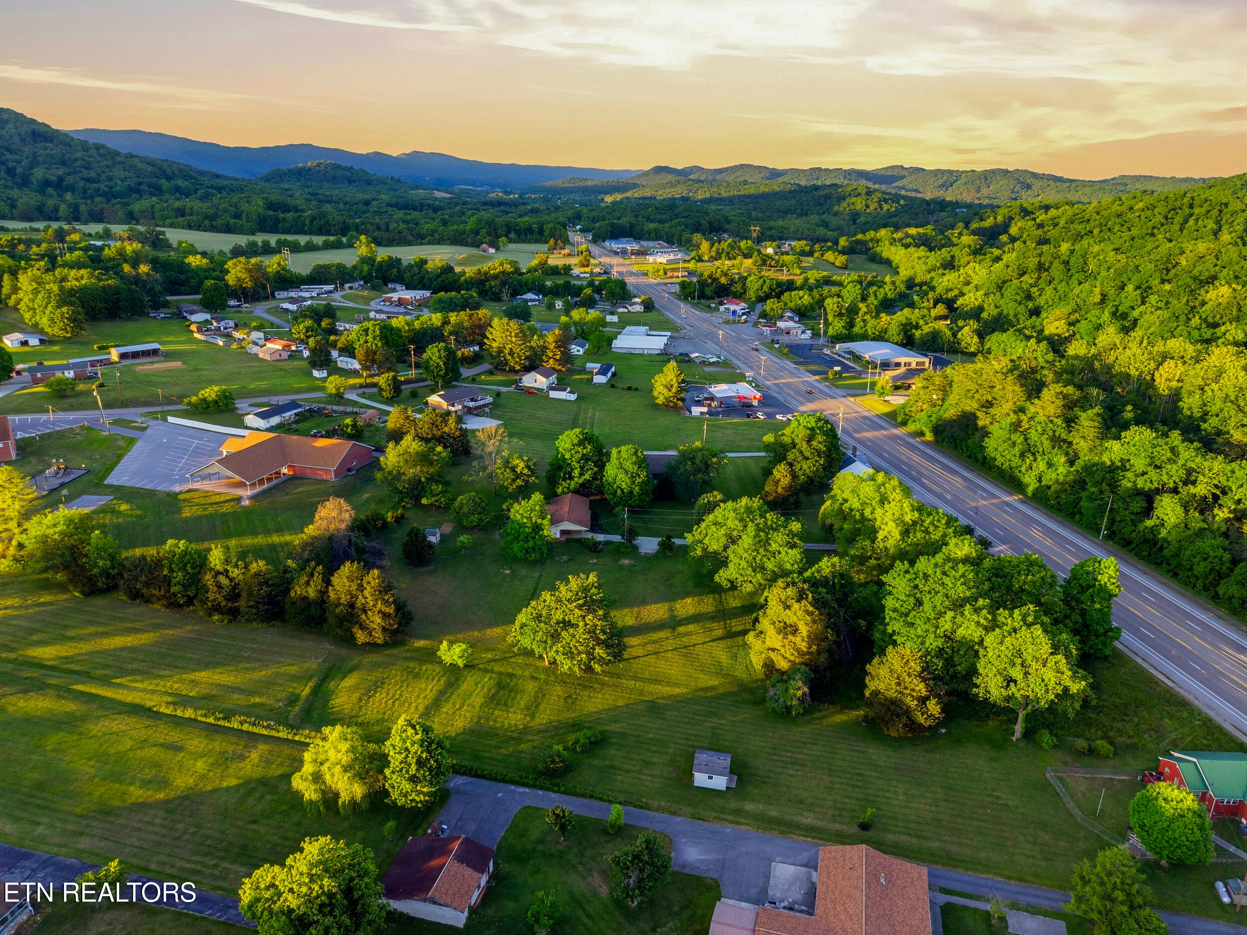 819 Rutledge Pike Blaine TN 37709
