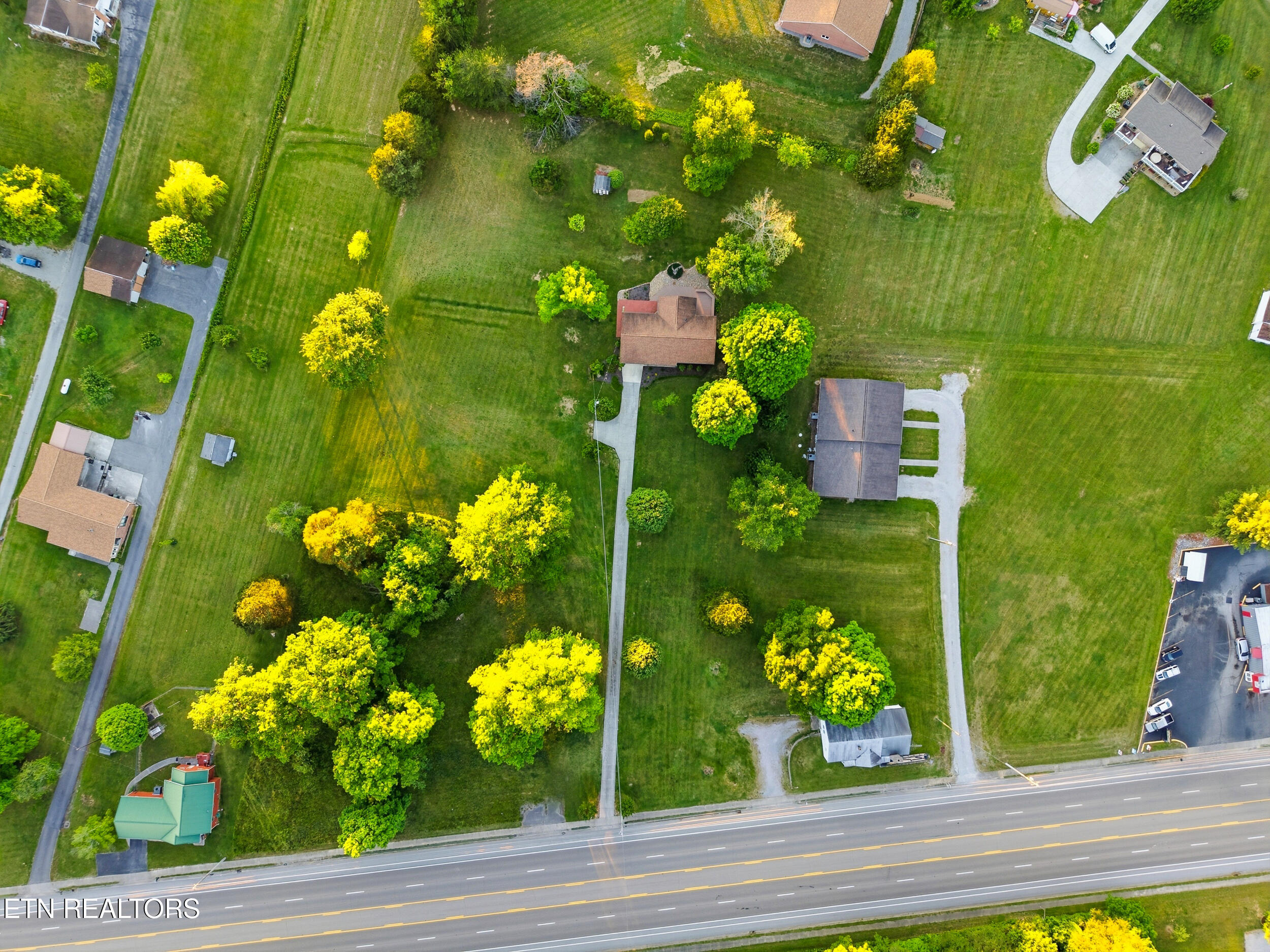 819 Rutledge Pike Blaine TN 37709