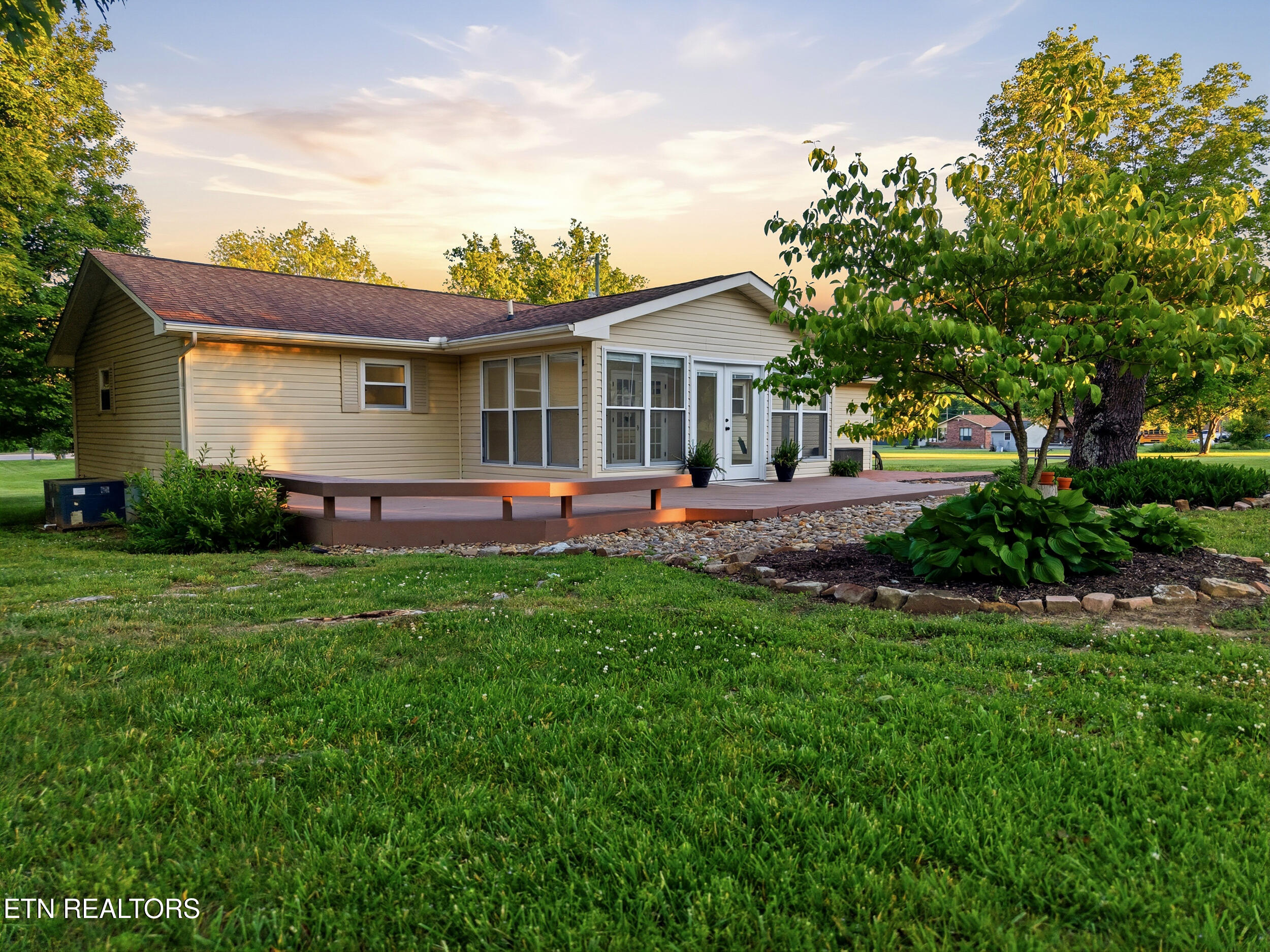 819 Rutledge Pike Blaine TN 37709