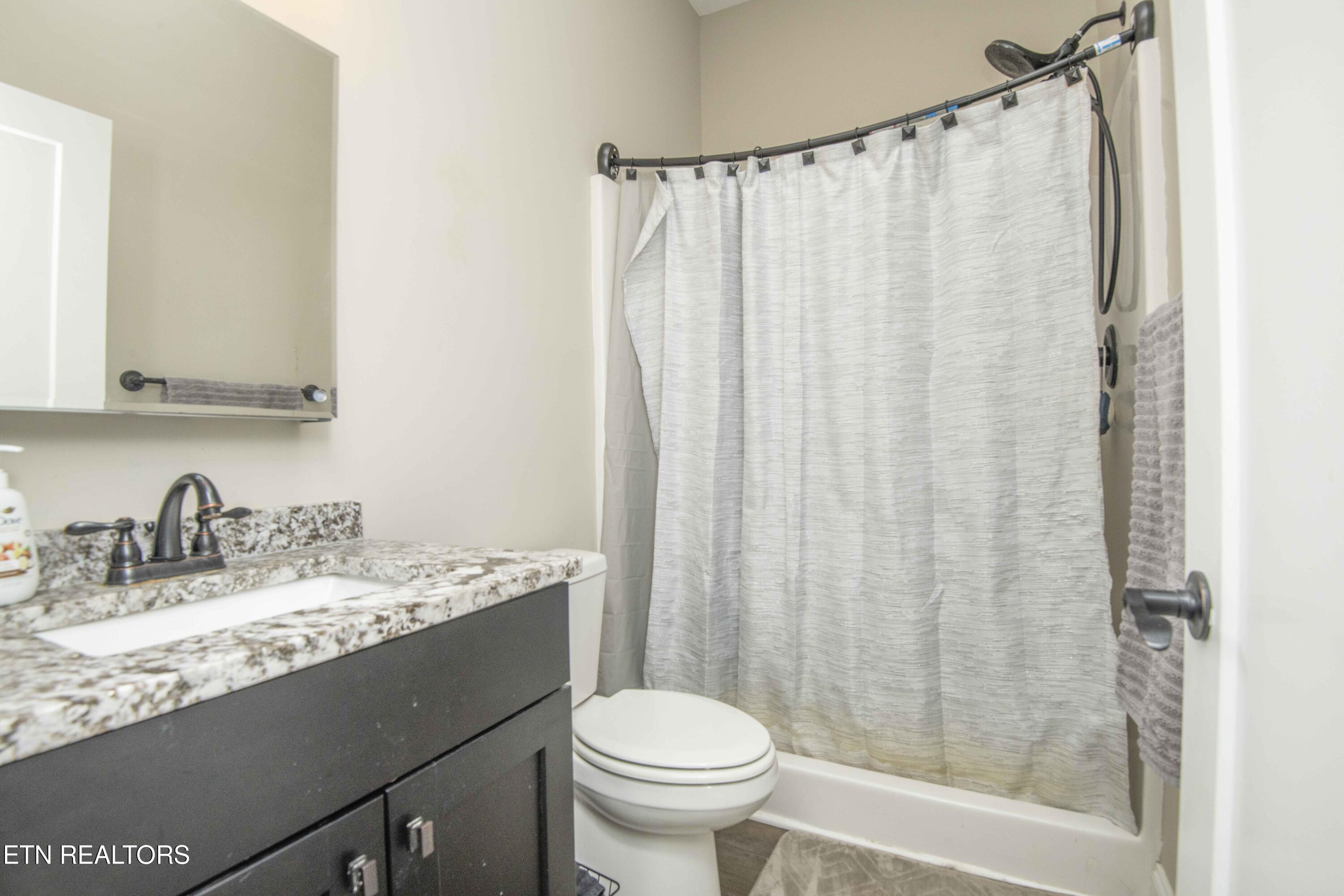 1905 Highlands Ridge Lane Knoxville TN 37932
