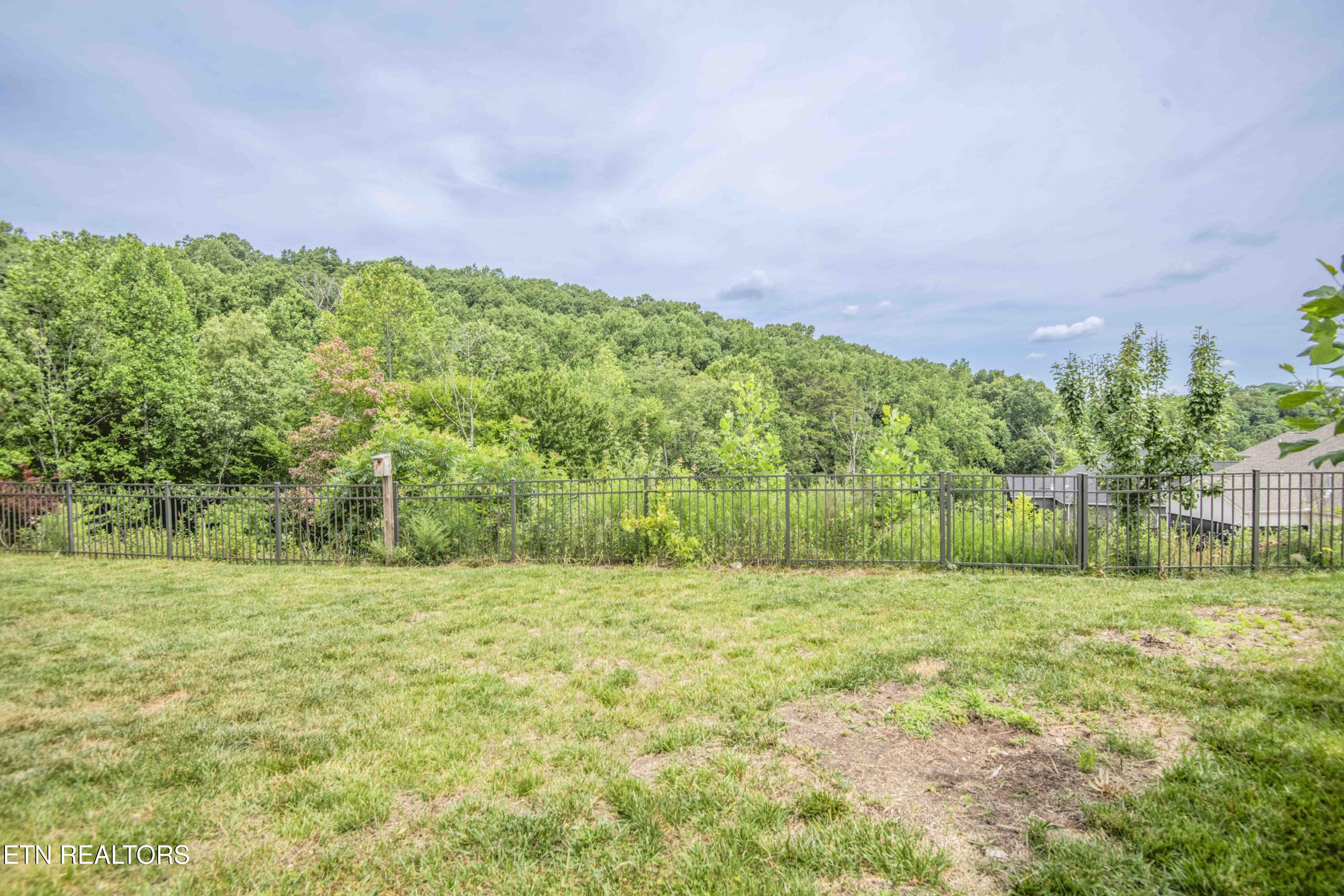 1905 Highlands Ridge Lane Knoxville TN 37932