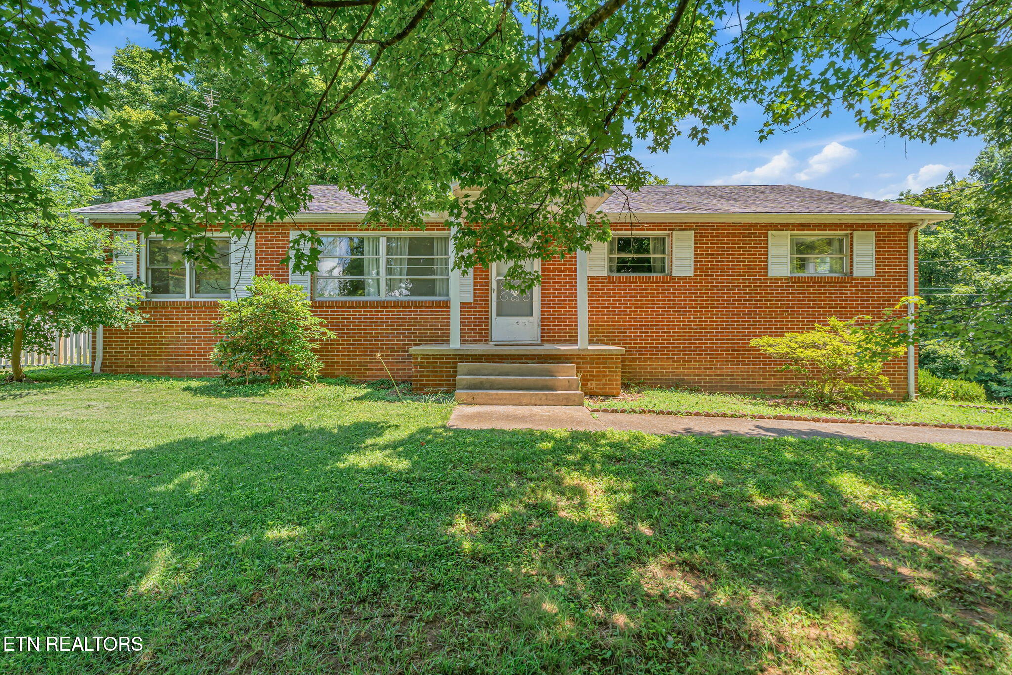 1812 E Governor John Sevier Highway Knoxville TN 37920