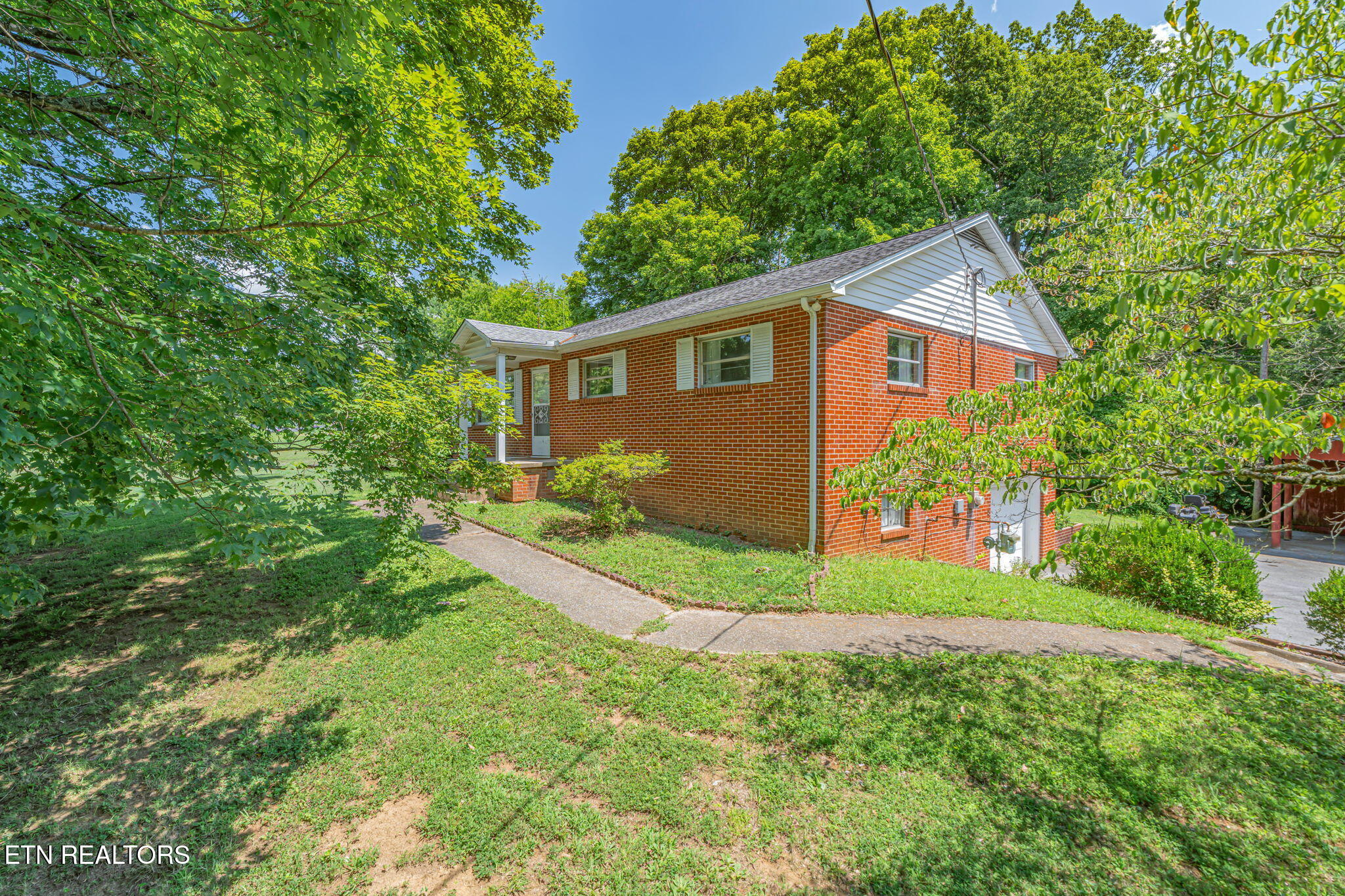 1812 E Governor John Sevier Highway Knoxville TN 37920