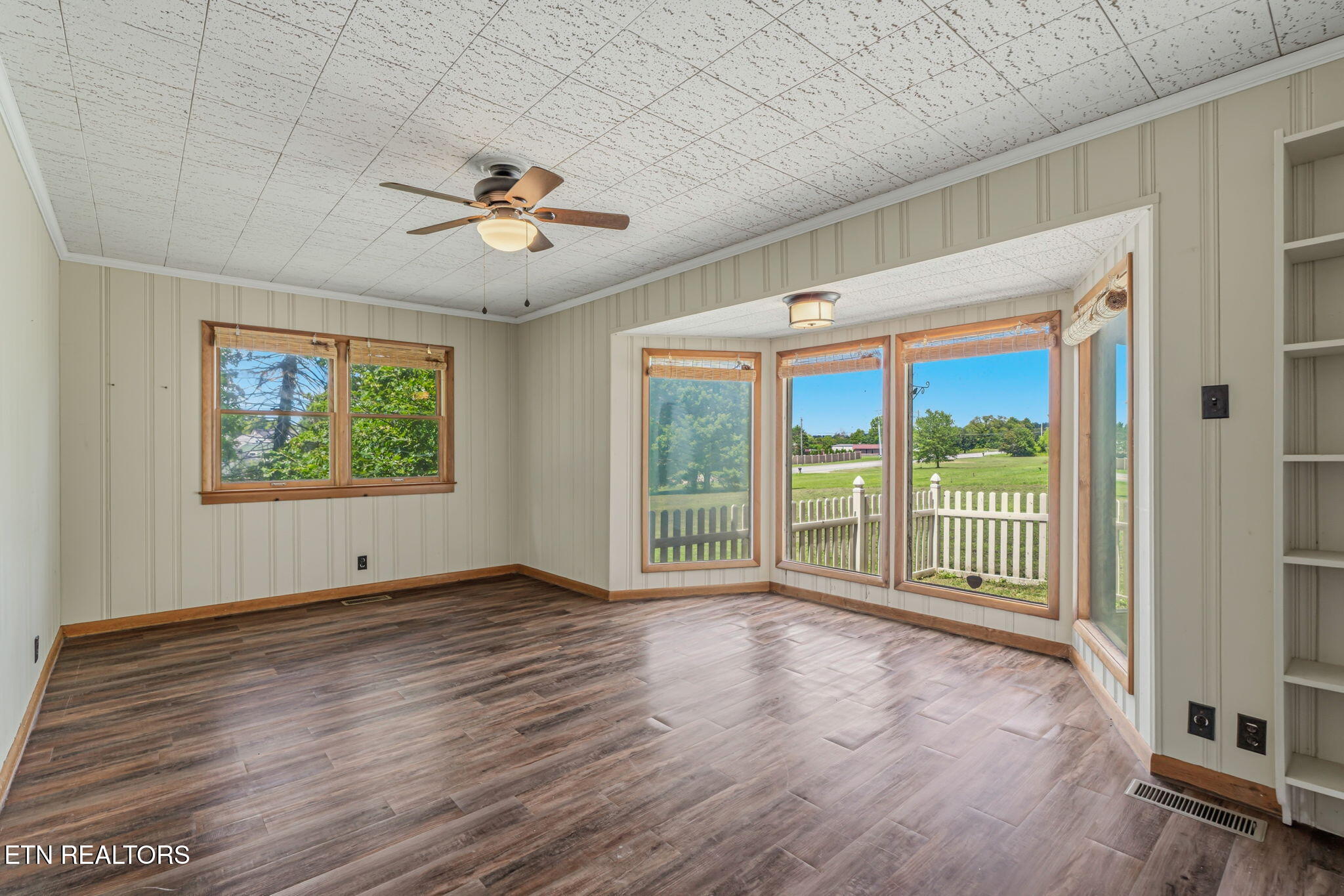 1812 E Governor John Sevier Highway Knoxville TN 37920