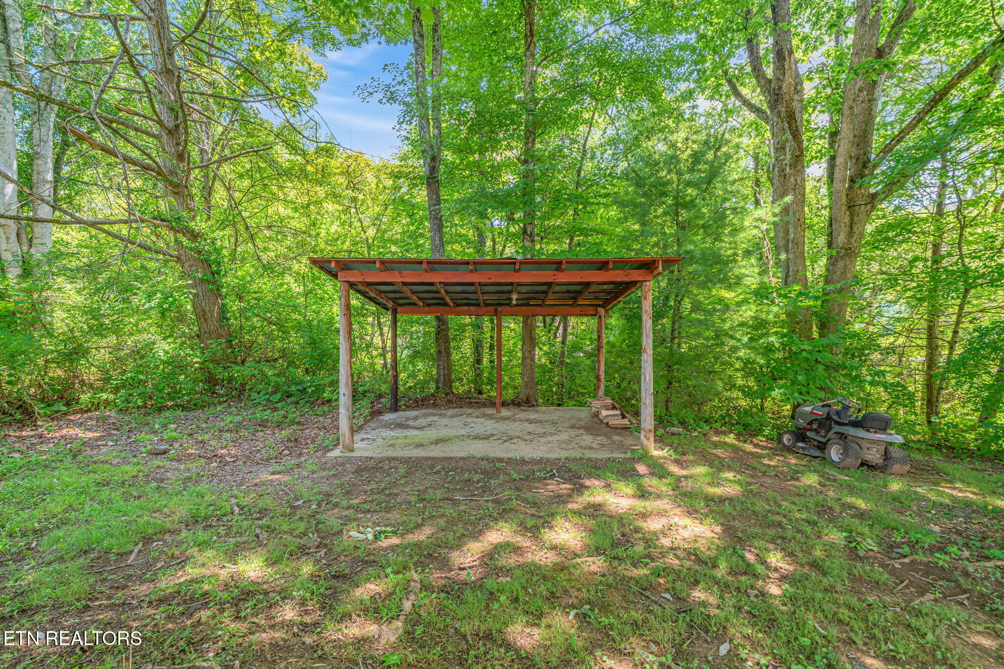 1812 E Governor John Sevier Highway Knoxville TN 37920