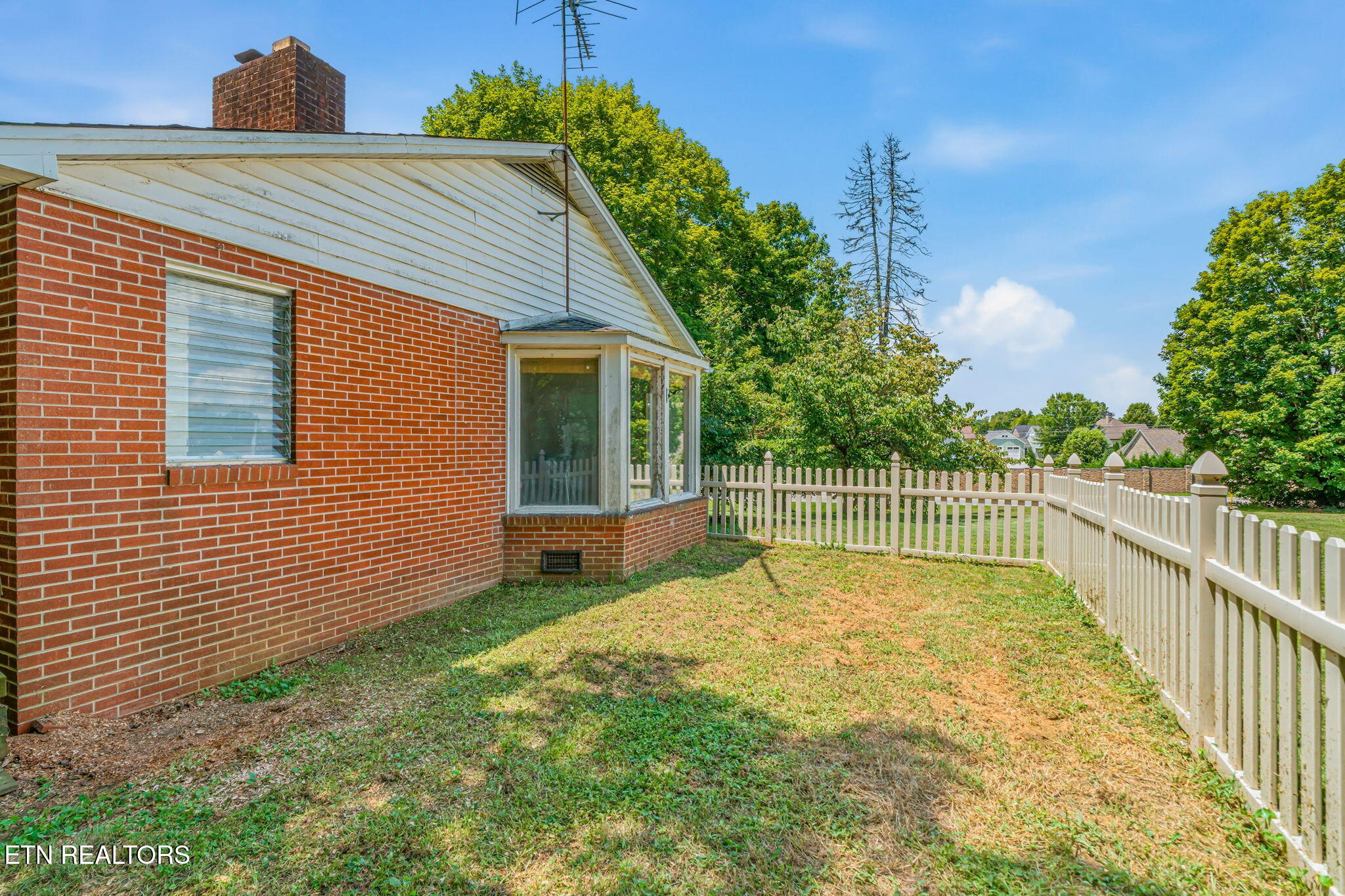 1812 E Governor John Sevier Highway Knoxville TN 37920
