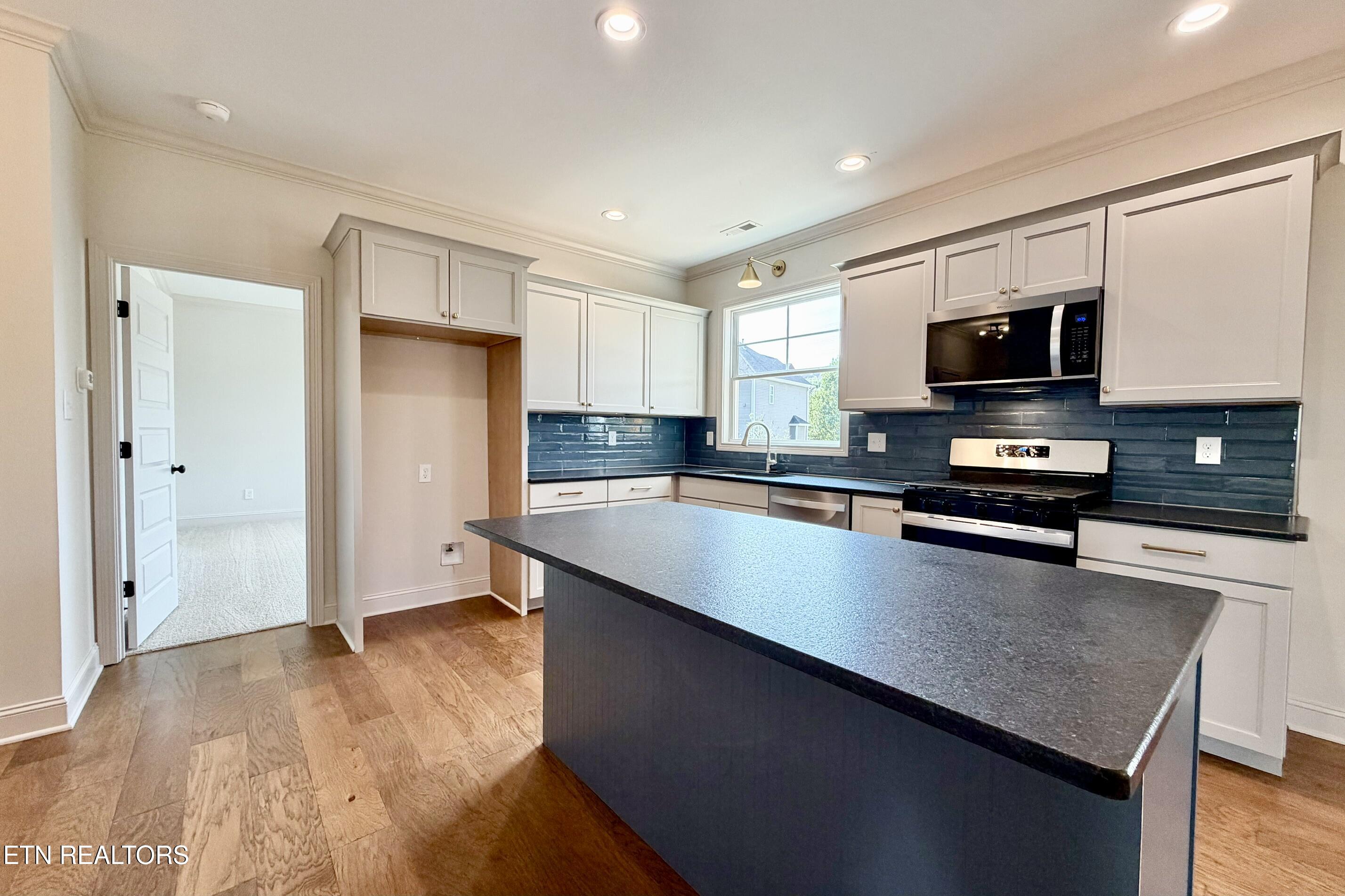 8906 Queensdale Lane Knoxville TN 37924