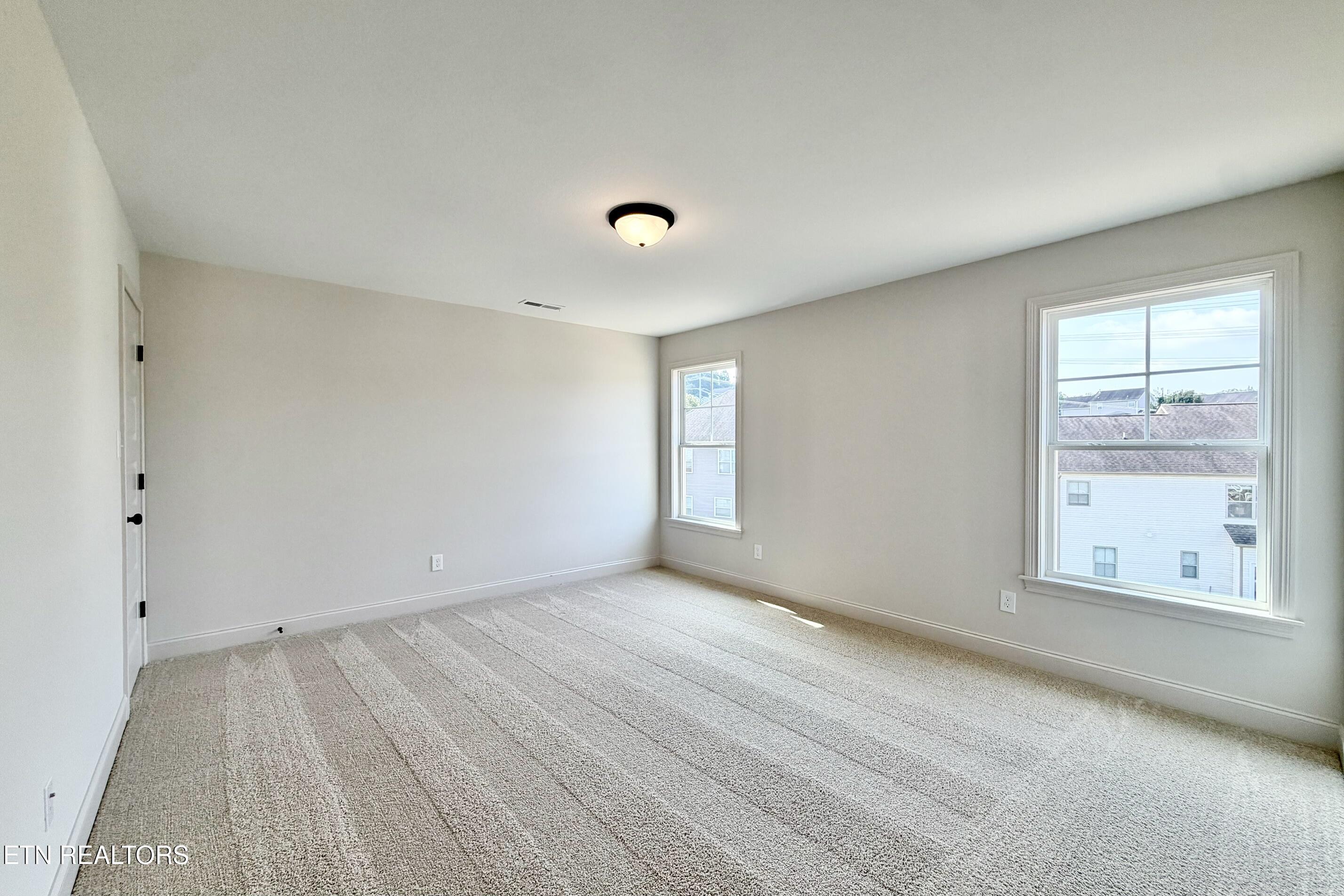 8906 Queensdale Lane Knoxville TN 37924