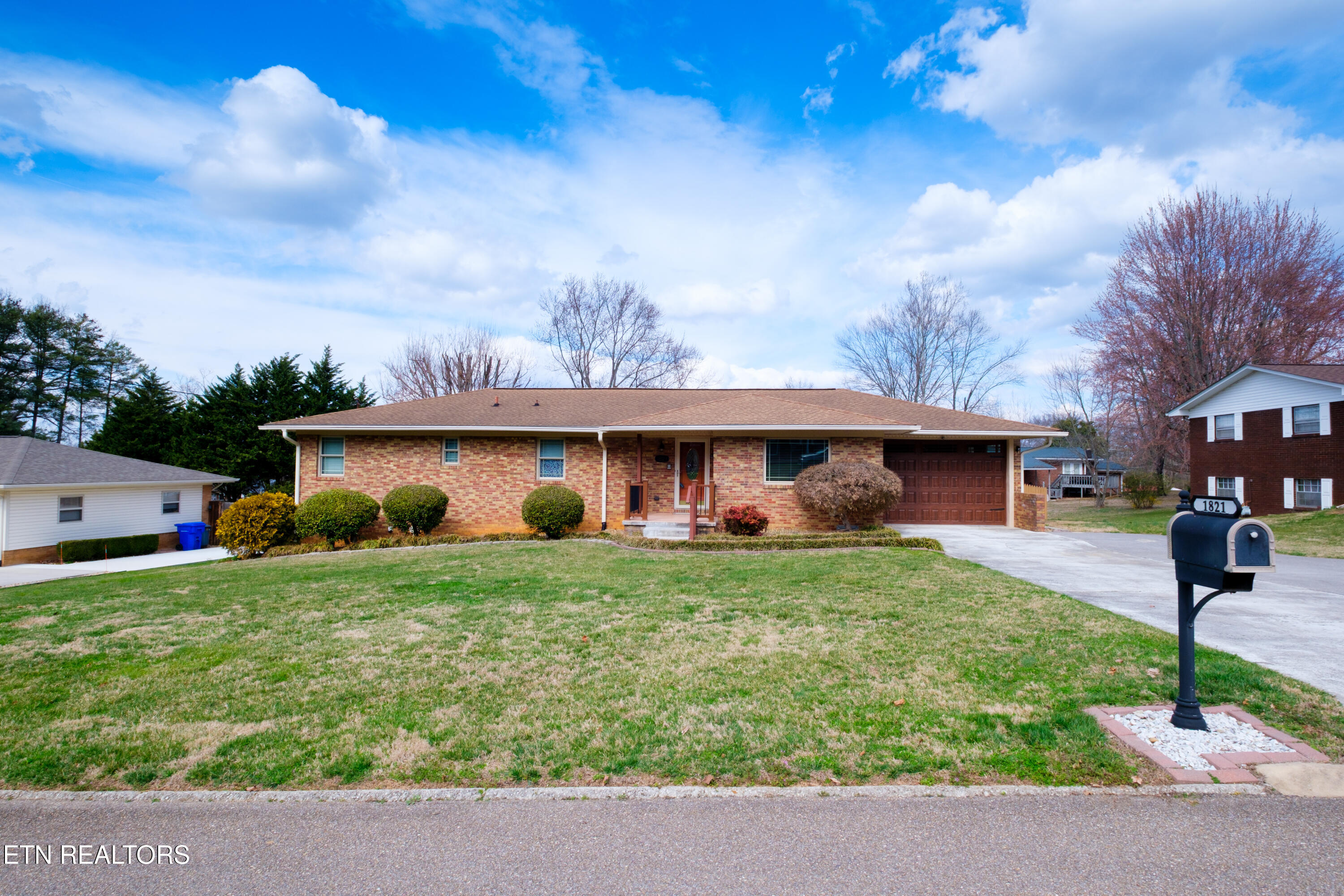 1821 Russell Street Morristown TN 37813