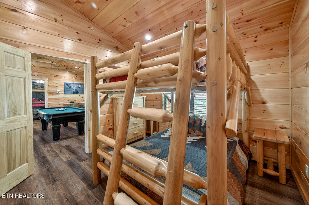 826 String Run Way Pigeon Forge TN 37863