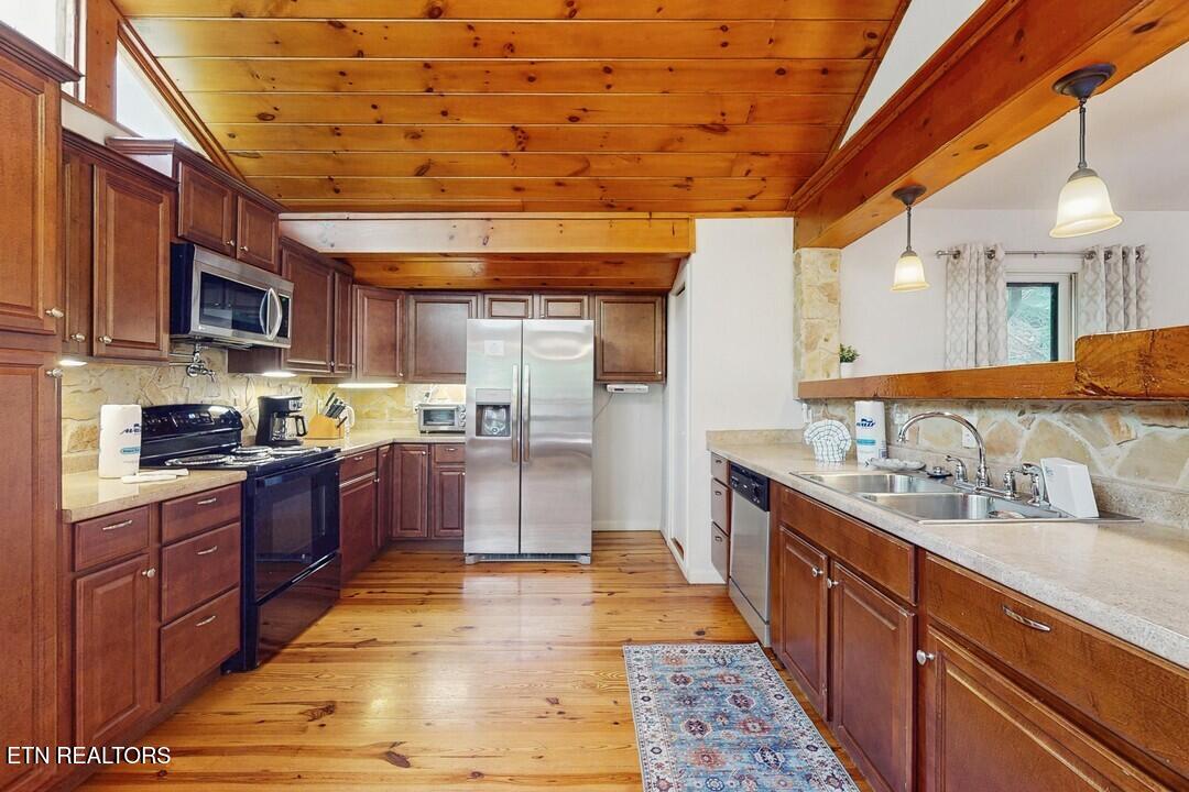3132 Hatcher Top Road Sevierville TN 37862