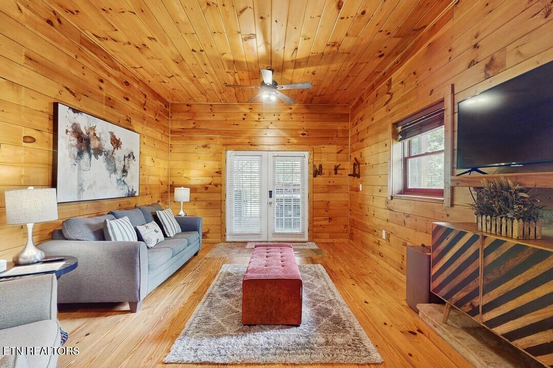 3132 Hatcher Top Road Sevierville TN 37862
