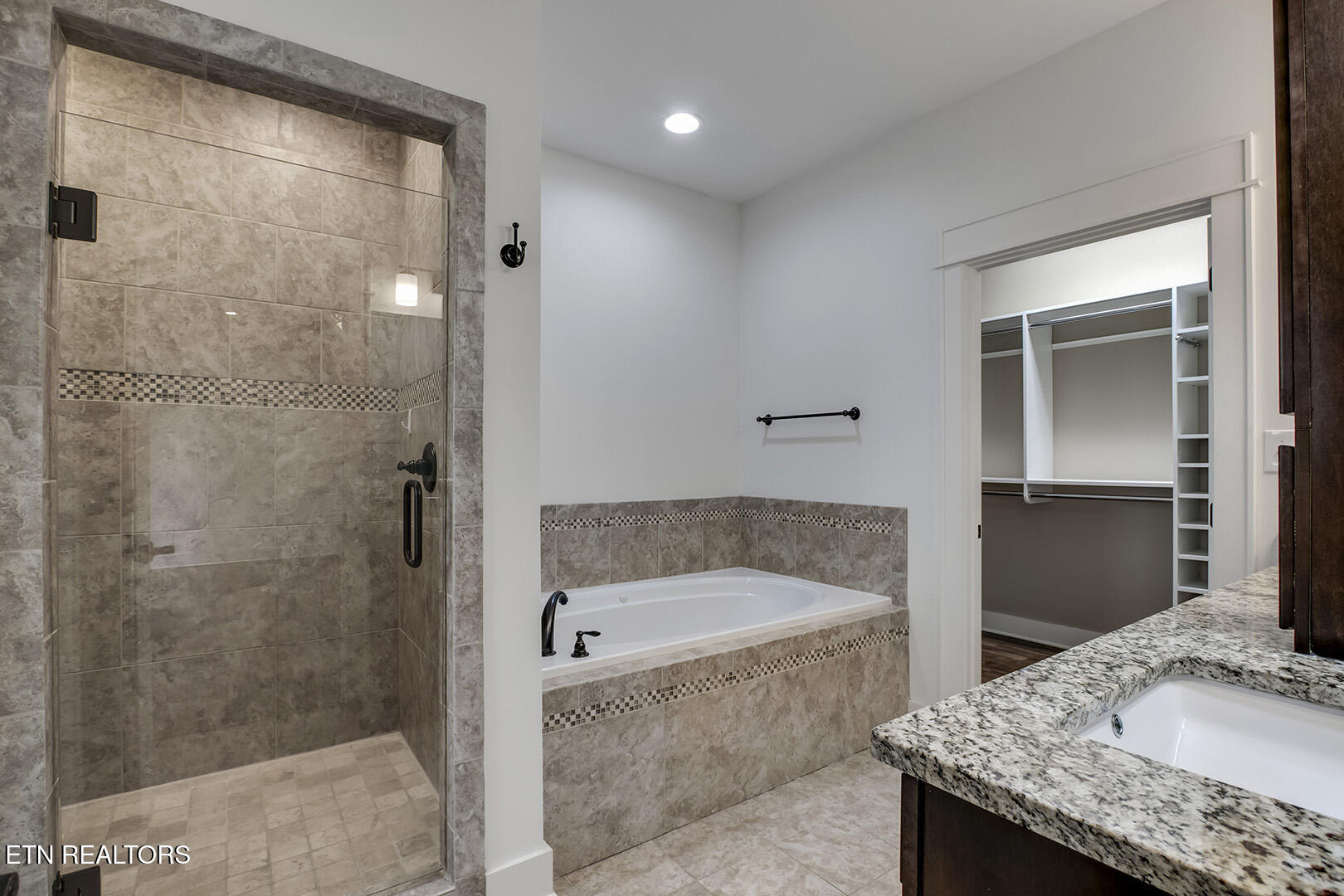 484 Bobcat Run Drive Loudon TN 37774