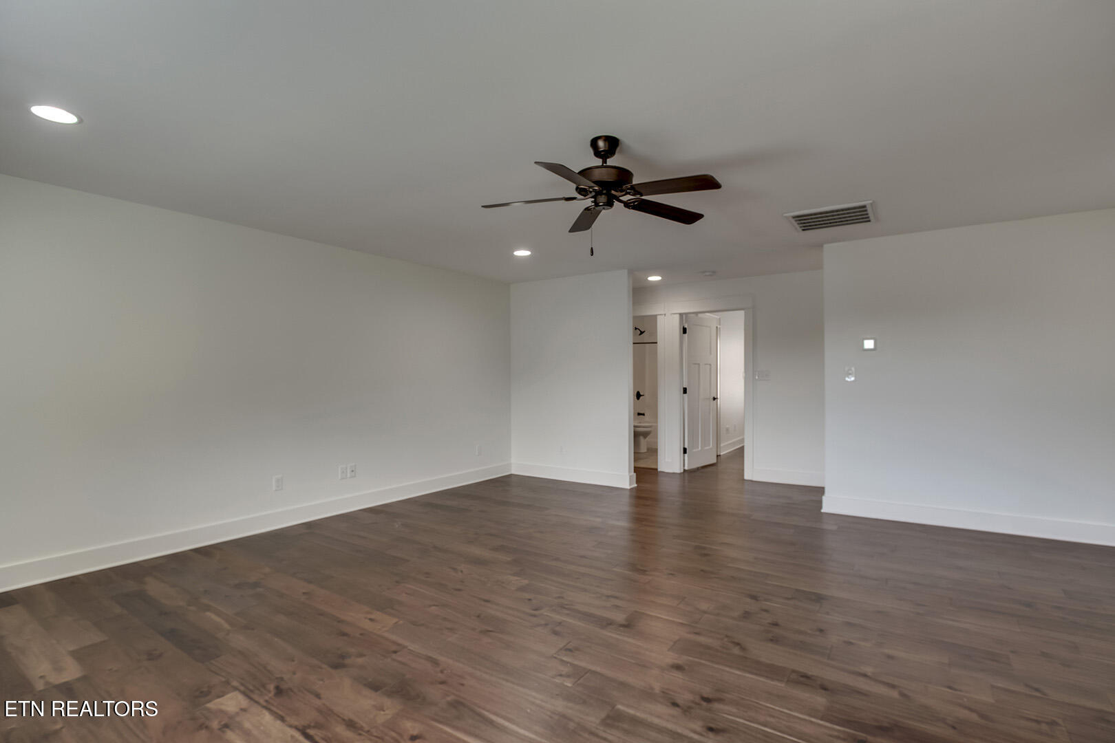 484 Bobcat Run Drive Loudon TN 37774