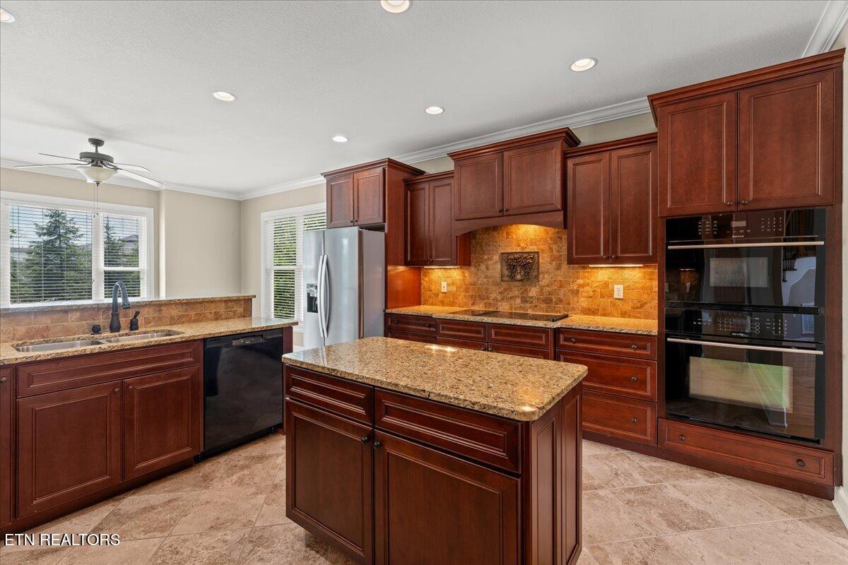 1076 Britts Drive Lenoir City TN 37772