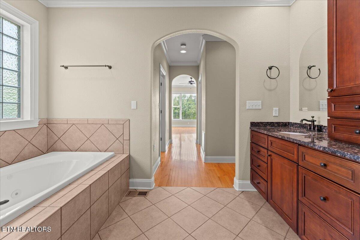 1076 Britts Drive Lenoir City TN 37772