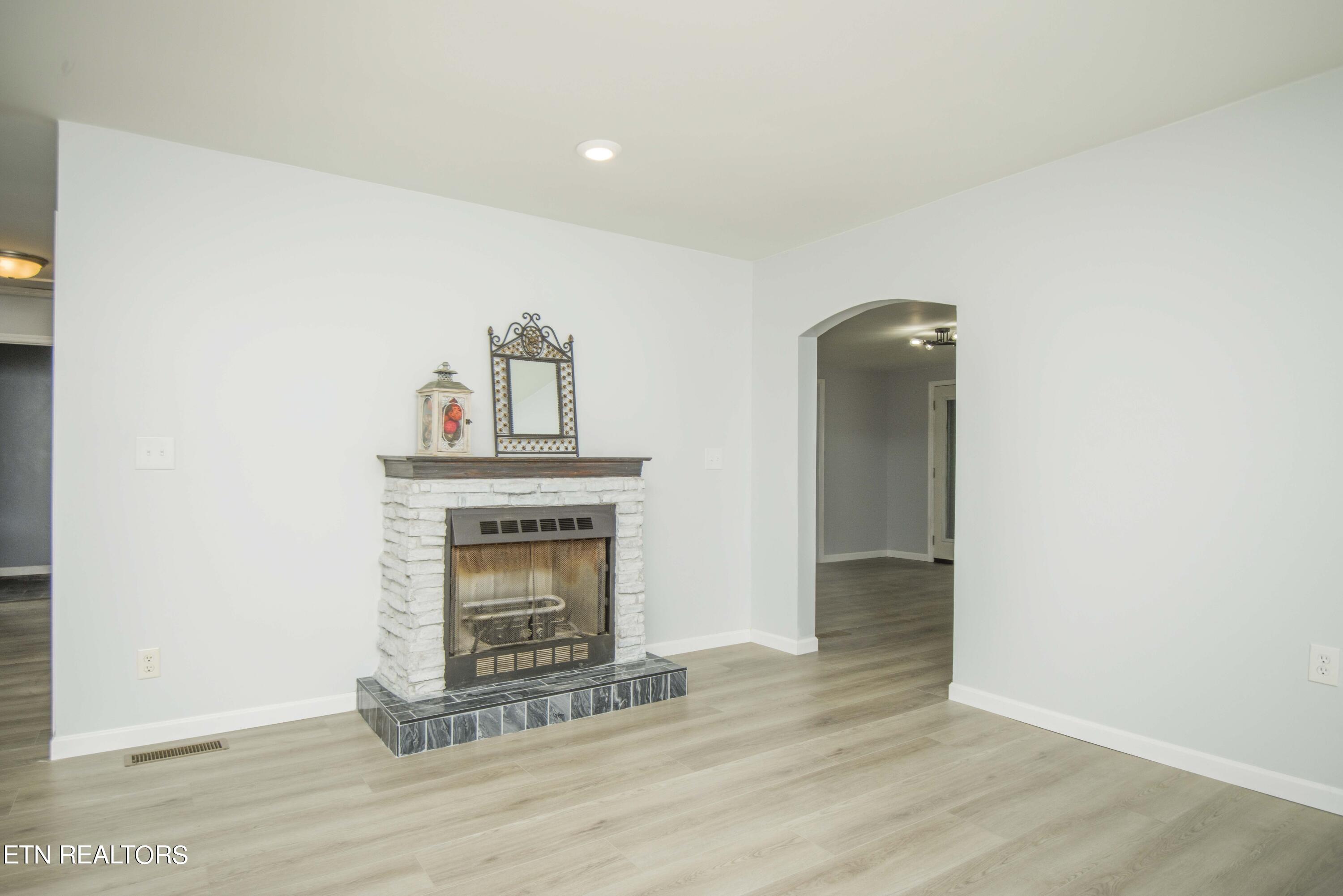 243 Jarnigan Chapel Road Clinton TN 37716