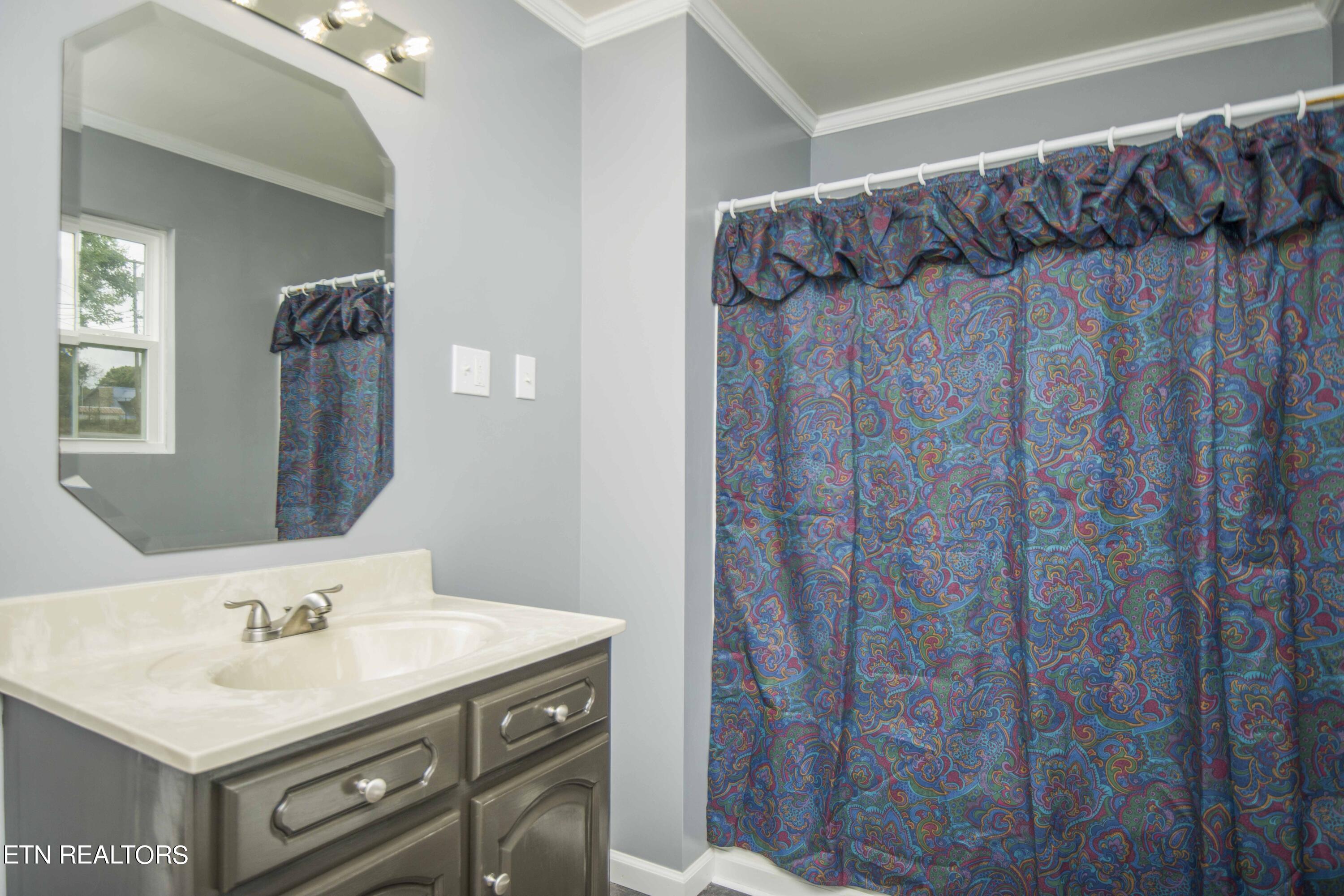 243 Jarnigan Chapel Road Clinton TN 37716