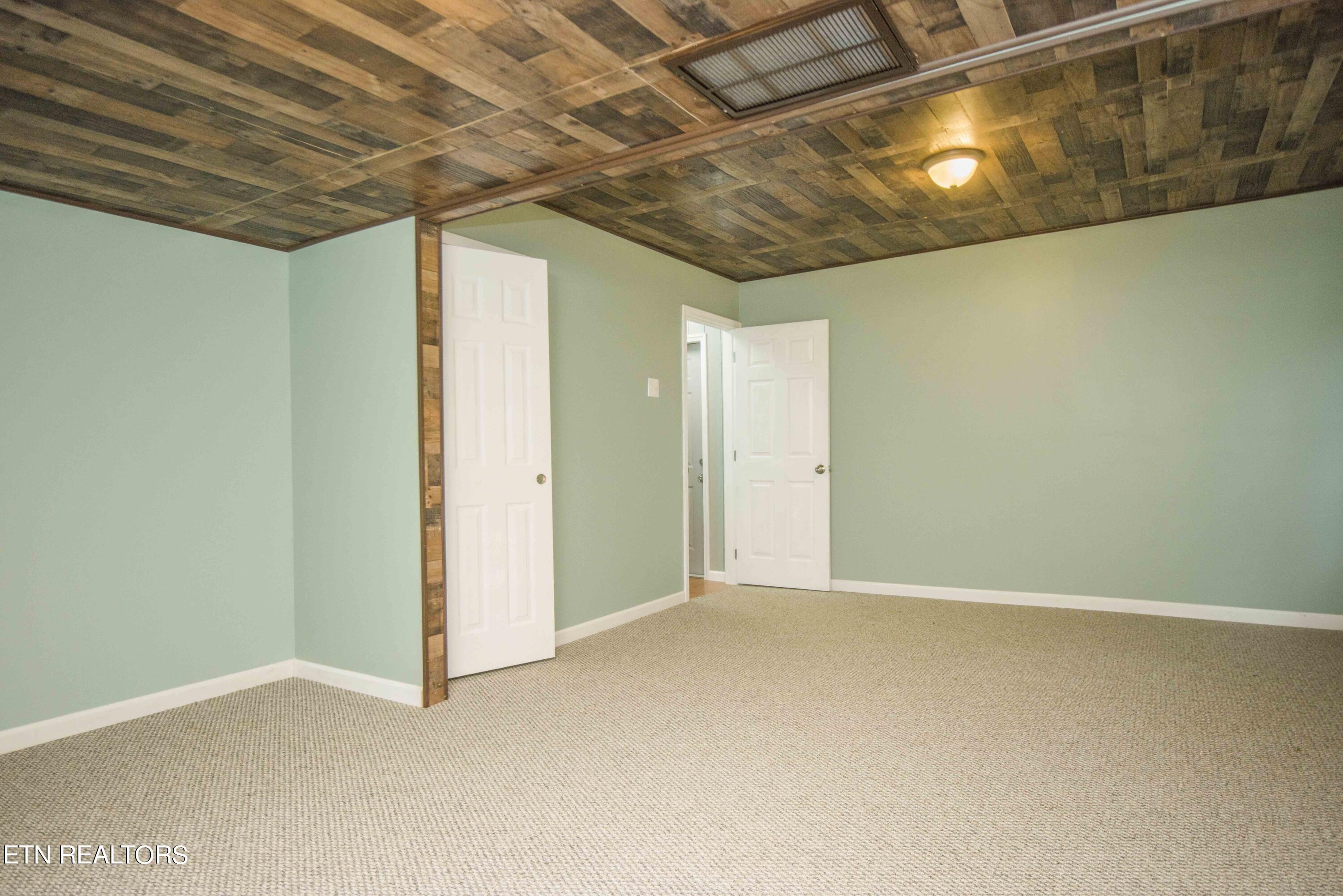 243 Jarnigan Chapel Road Clinton TN 37716