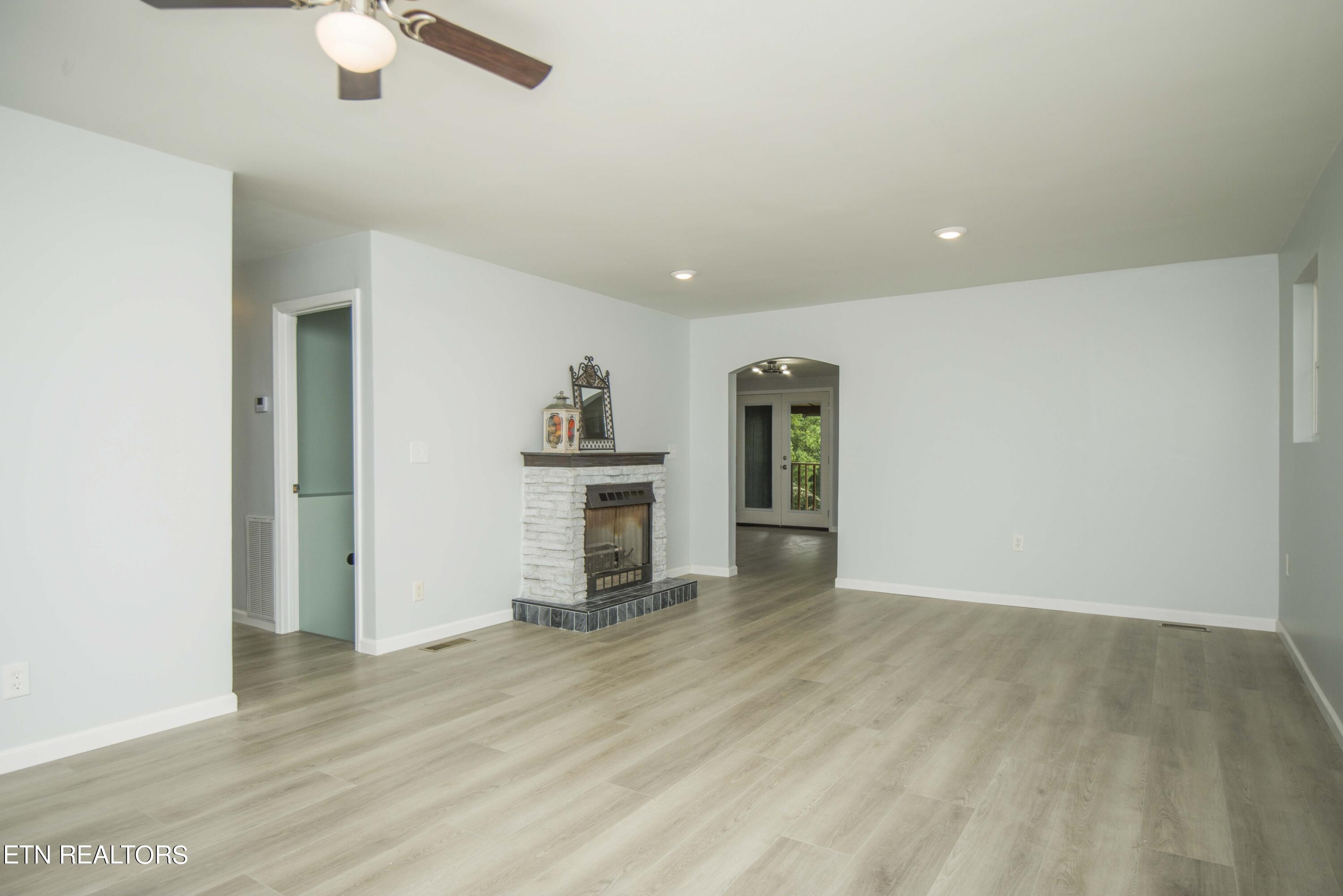 243 Jarnigan Chapel Road Clinton TN 37716