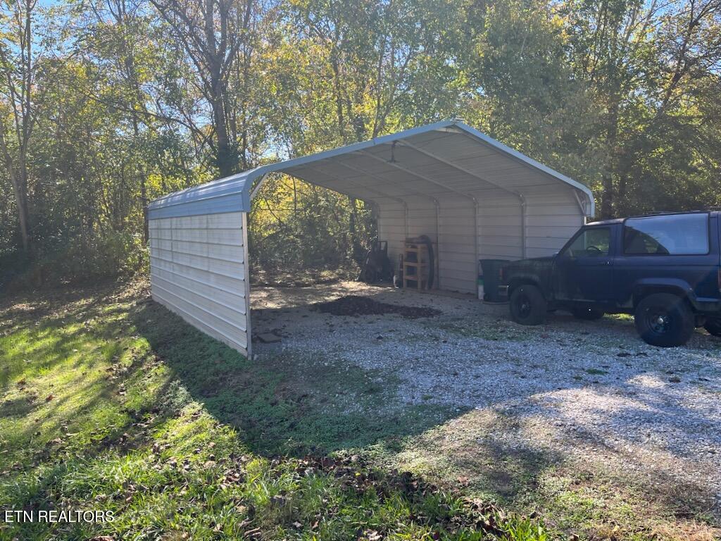 124 Oak Grove Lane Rocky Top TN 37769