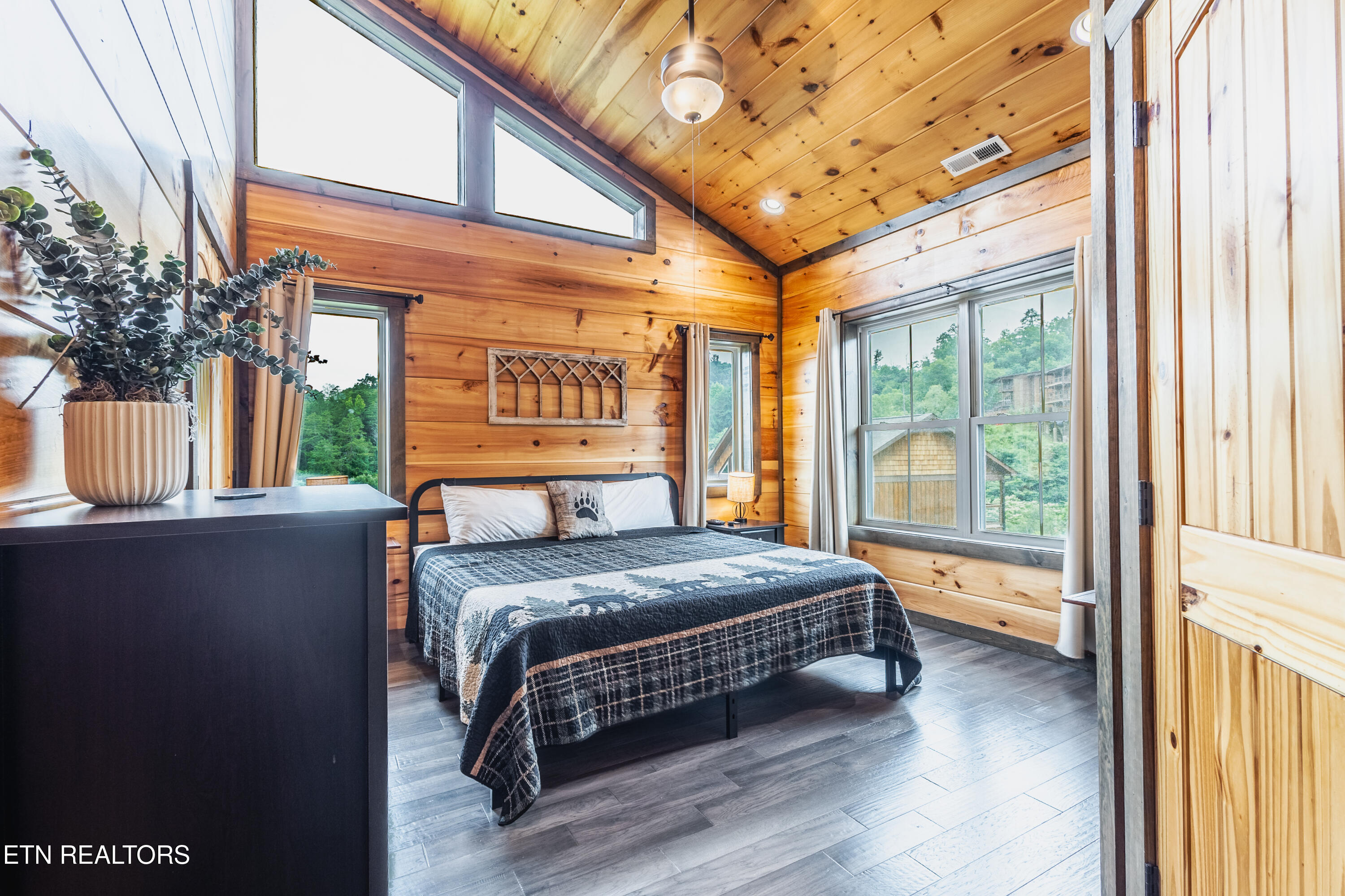 4445 Shangrila Way Sevierville TN 37876