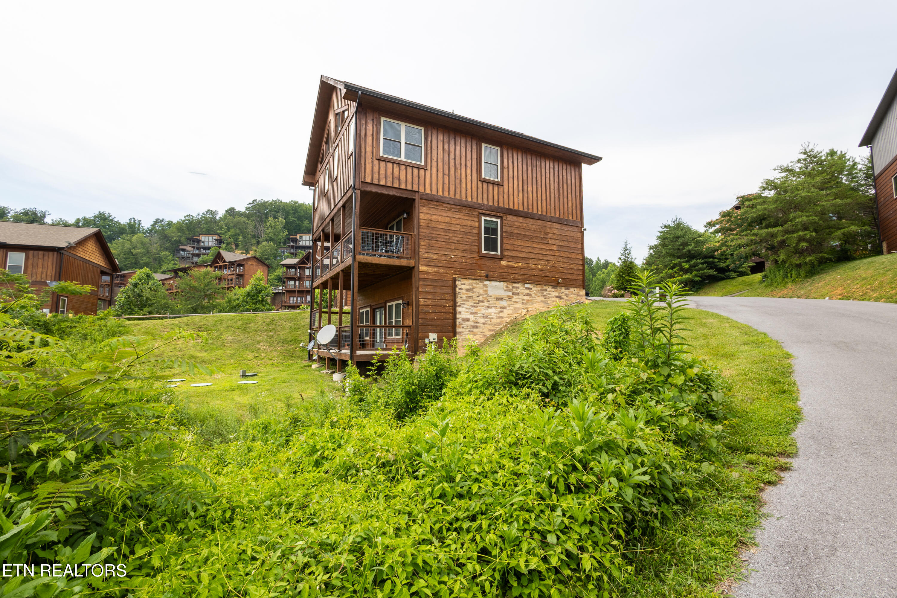4445 Shangrila Way Sevierville TN 37876