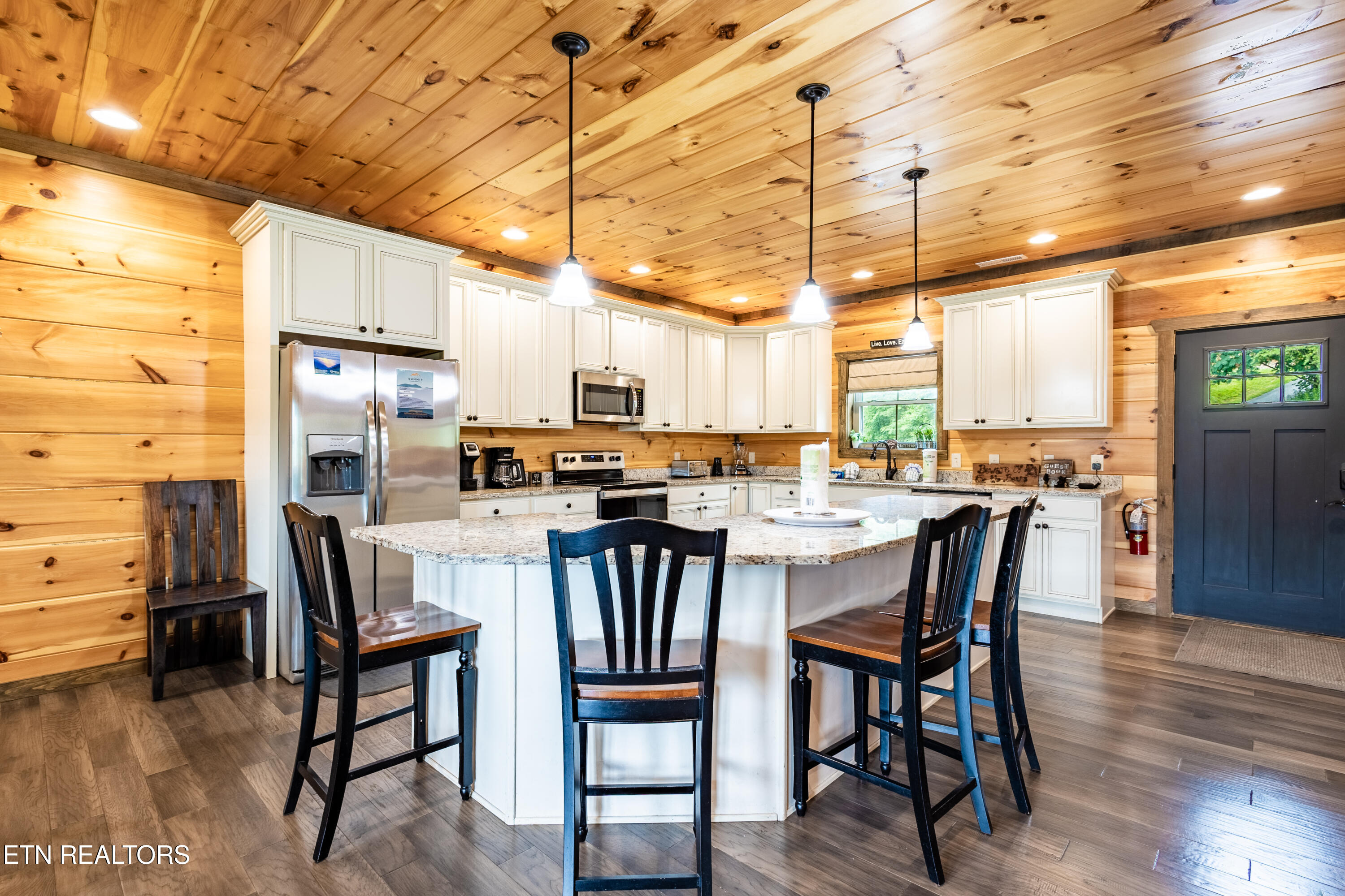 4445 Shangrila Way Sevierville TN 37876