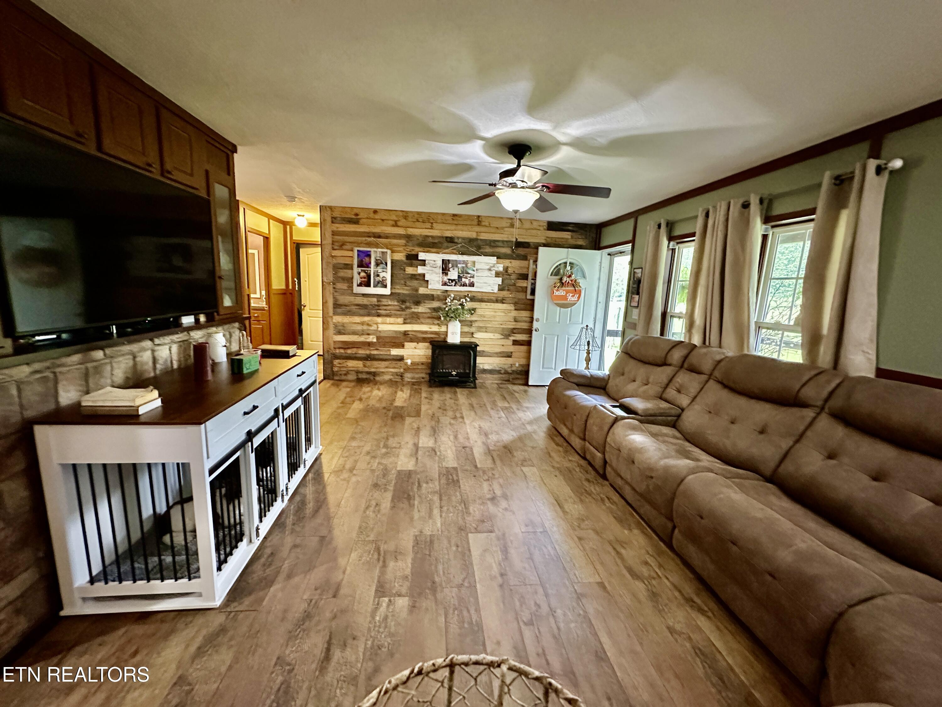 163 Wooldridge Lane Jellico TN 37762