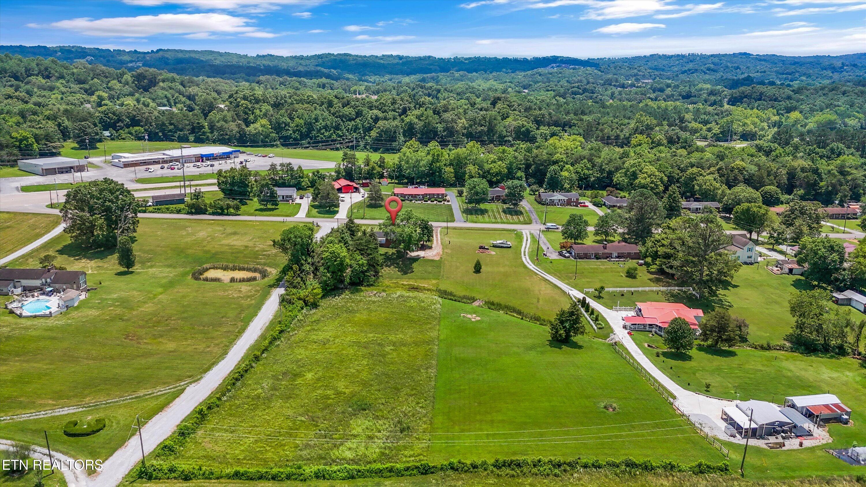 9329 N Ruggles Ferry Pike Strawberry Plains TN 37871