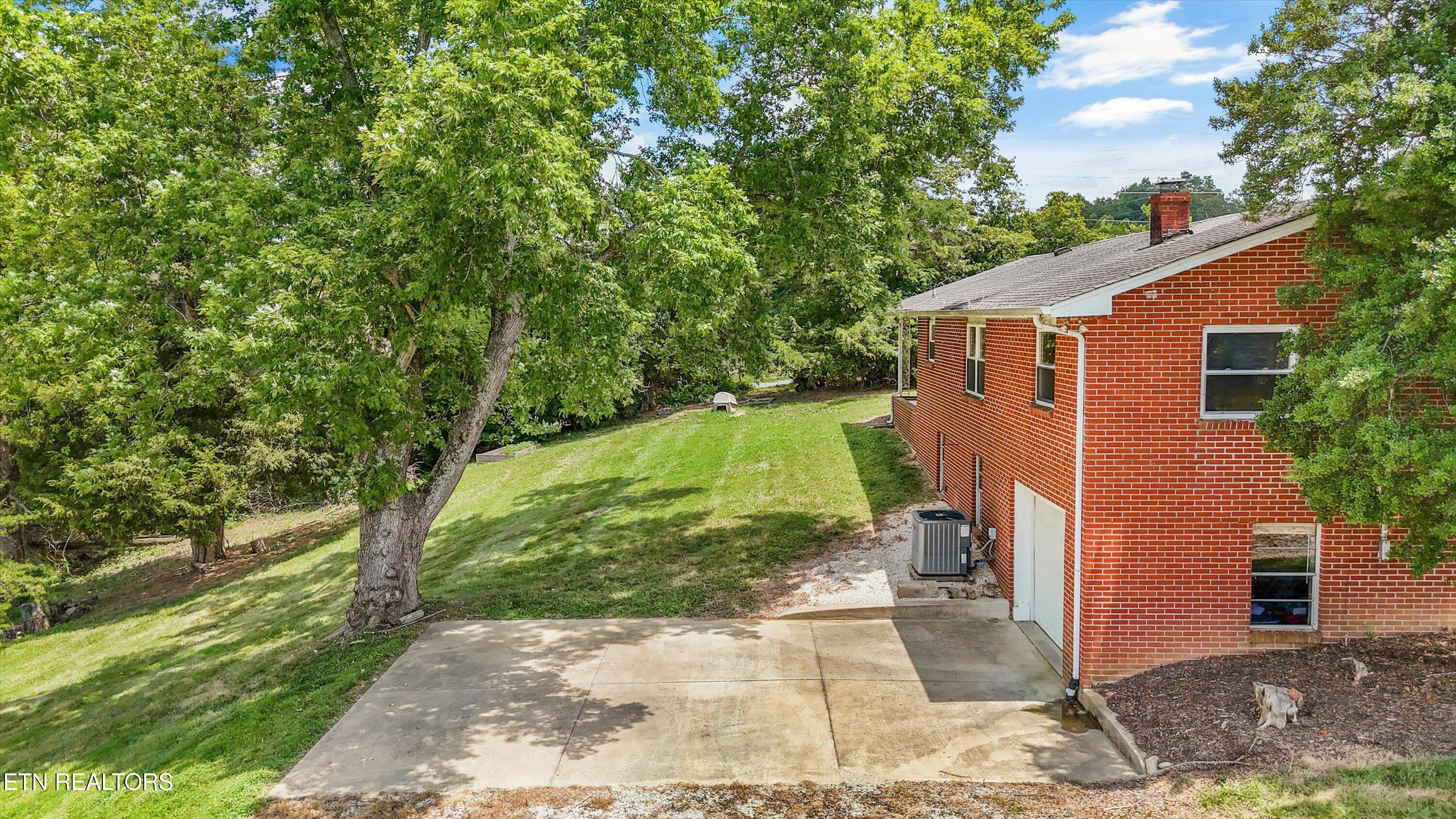 9329 N Ruggles Ferry Pike Strawberry Plains TN 37871