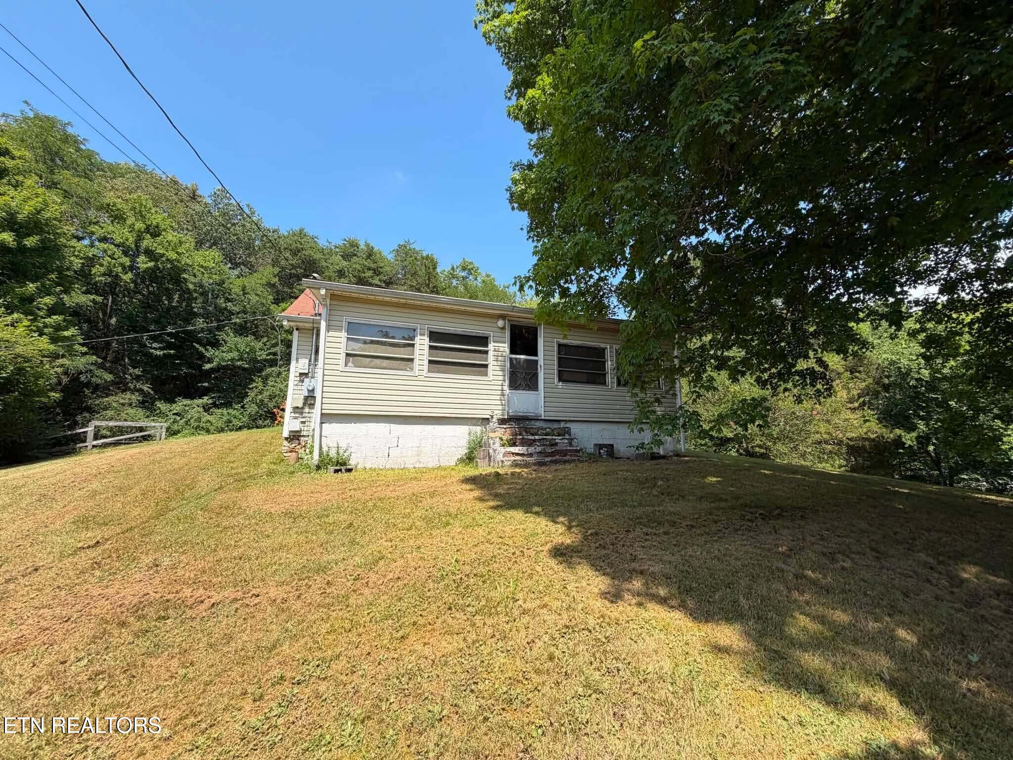 1218 Breazeale Road Lenoir City TN 37771