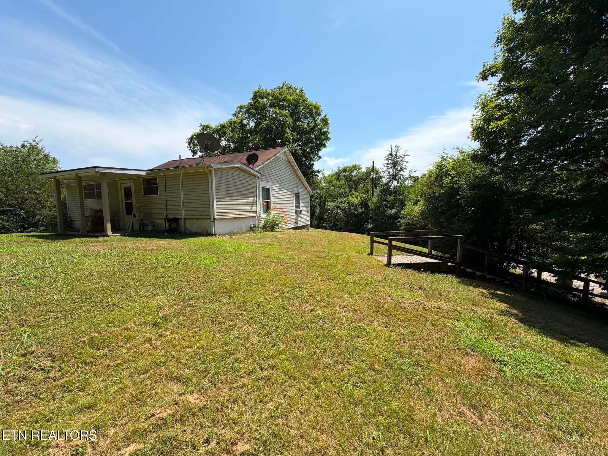 1218 Breazeale Road Lenoir City TN 37771