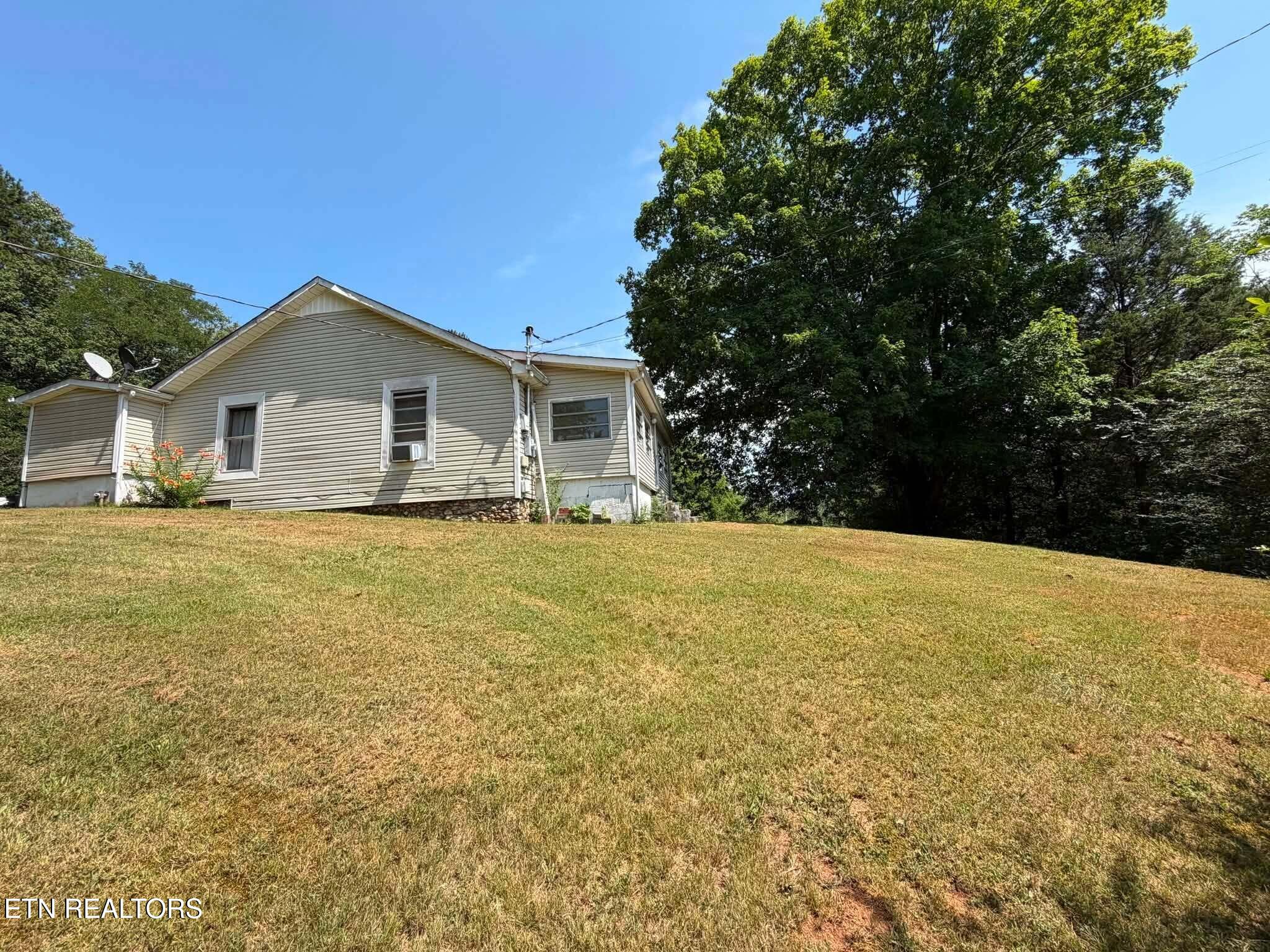 1218 Breazeale Road Lenoir City TN 37771