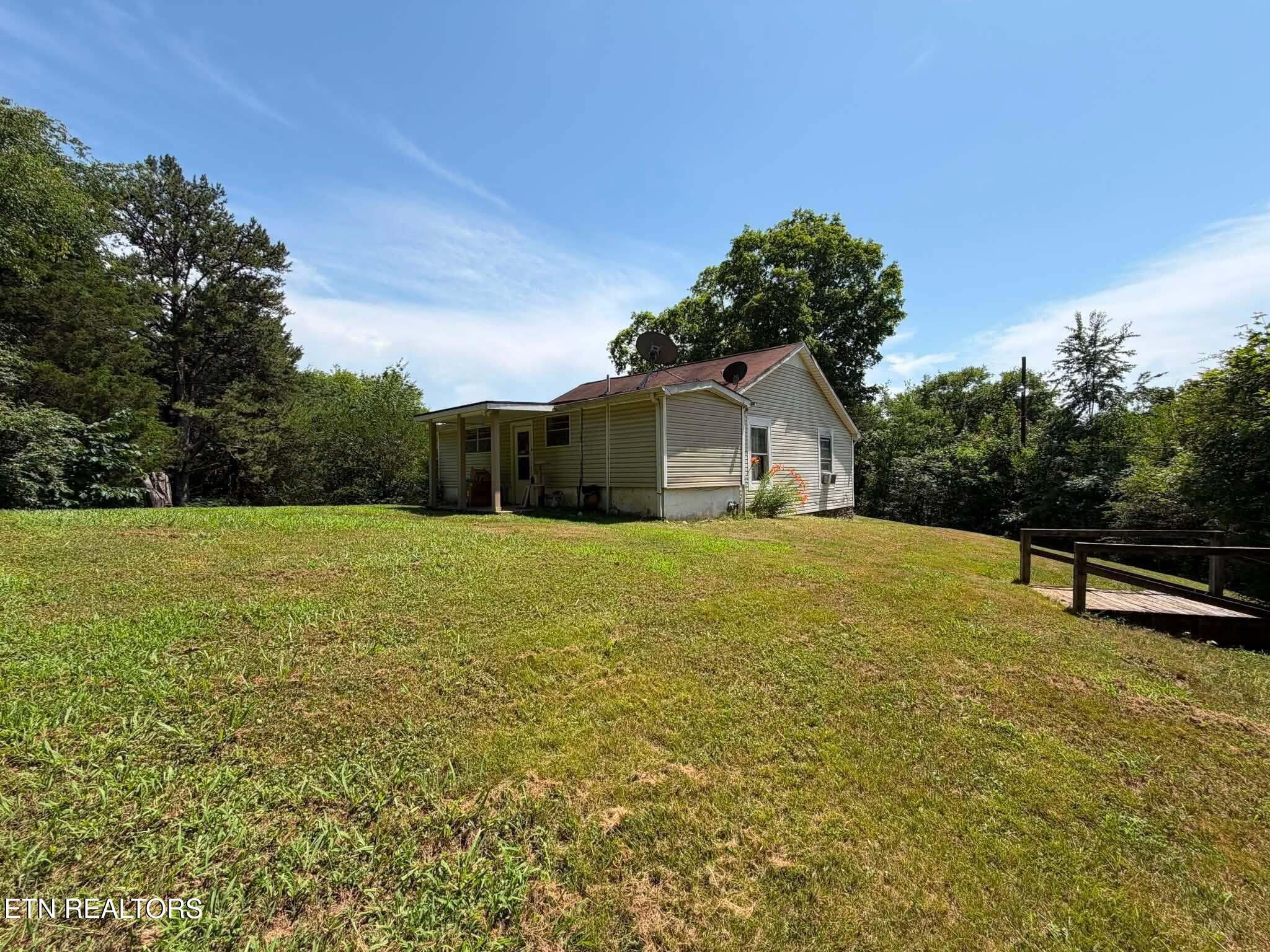 1218 Breazeale Road Lenoir City TN 37771