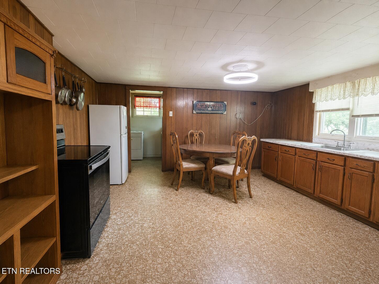 1218 Breazeale Road Lenoir City TN 37771