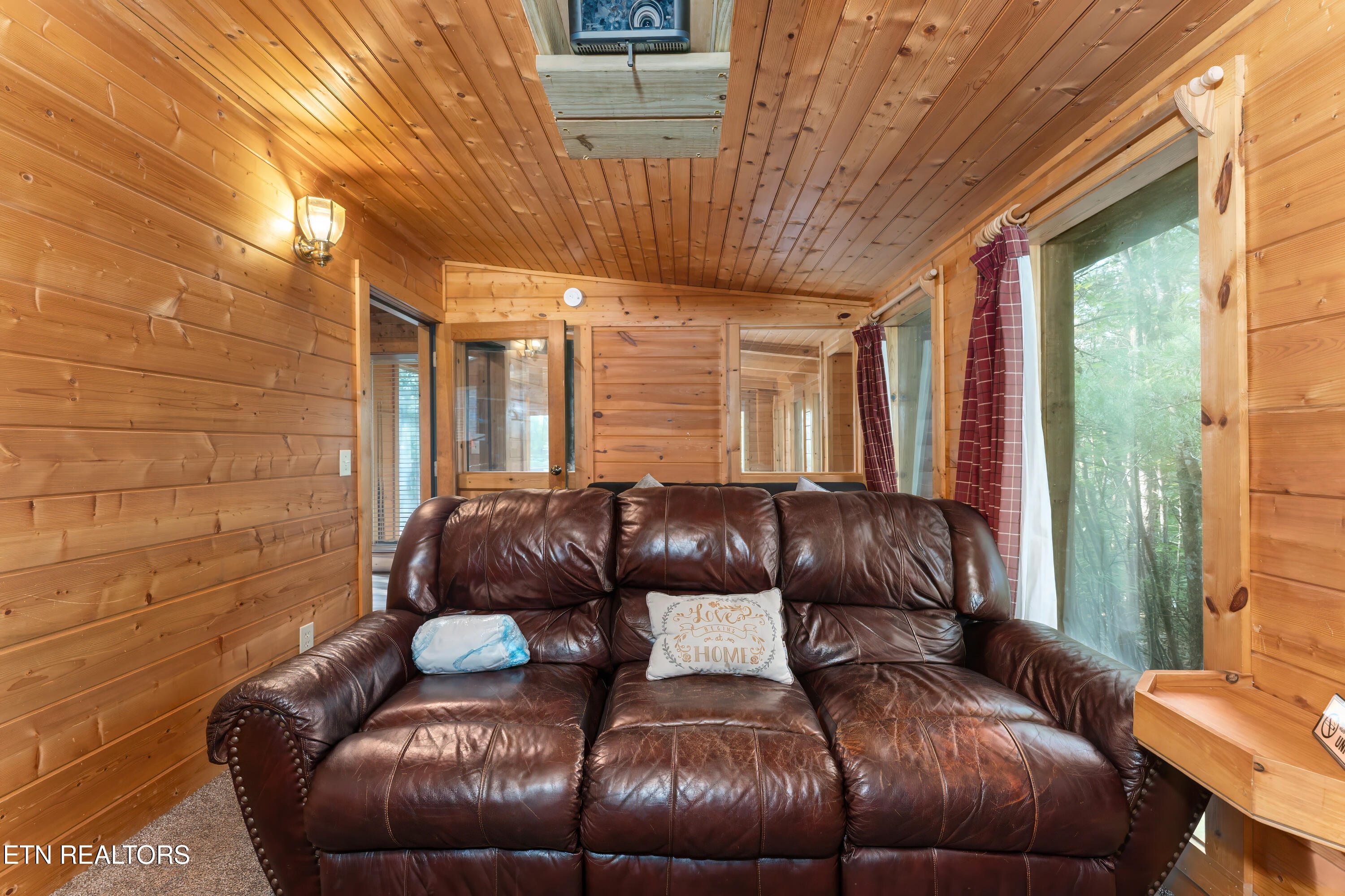 2309 Misty Lane Pigeon Forge TN 37876