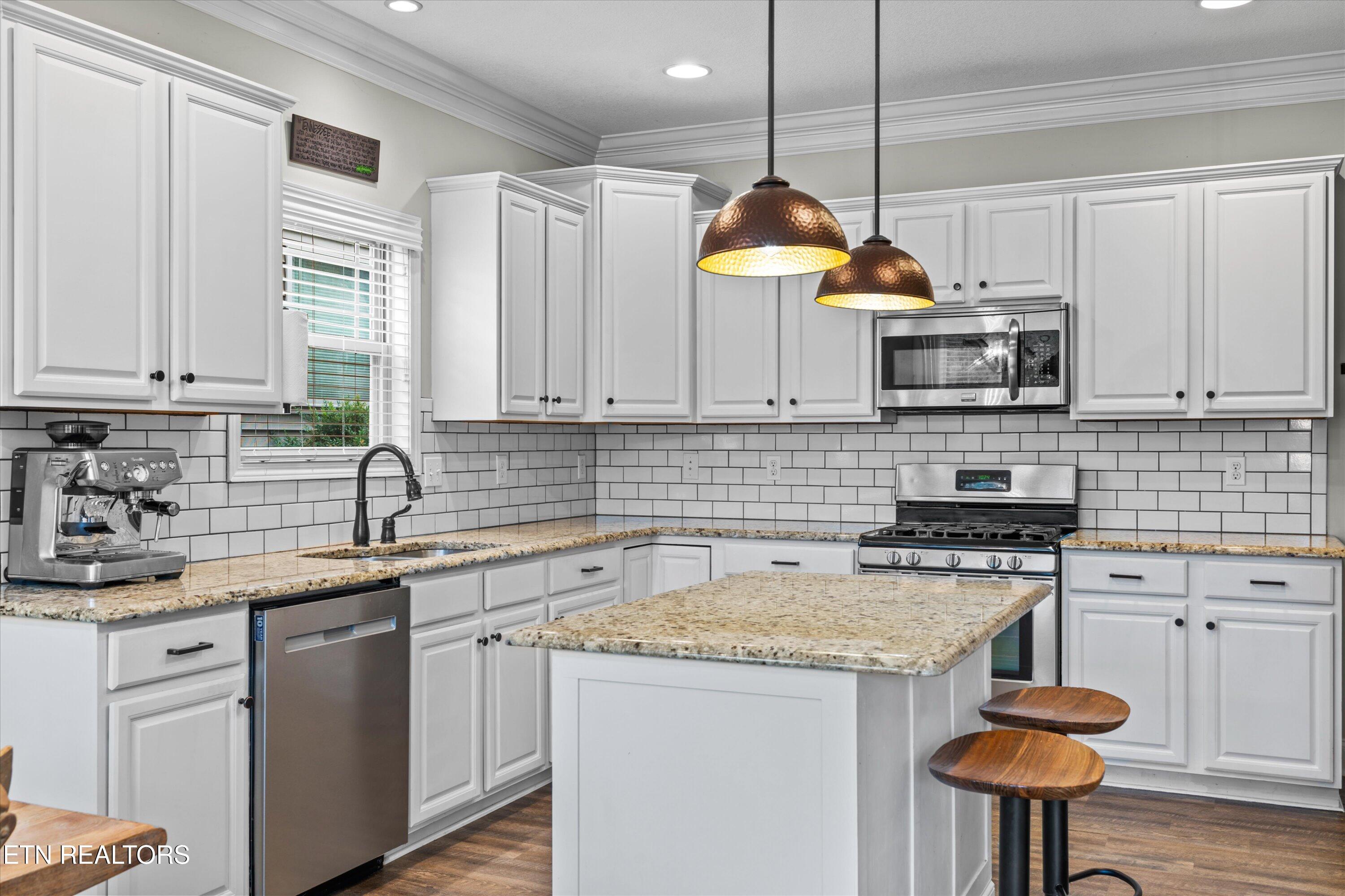 1118 Front Royal Lane Knoxville TN 37922