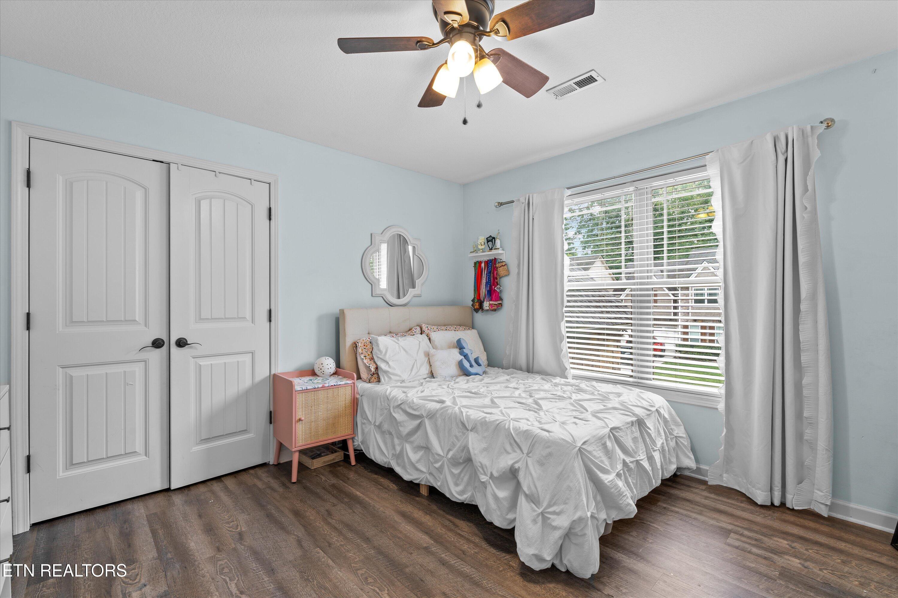 1118 Front Royal Lane Knoxville TN 37922