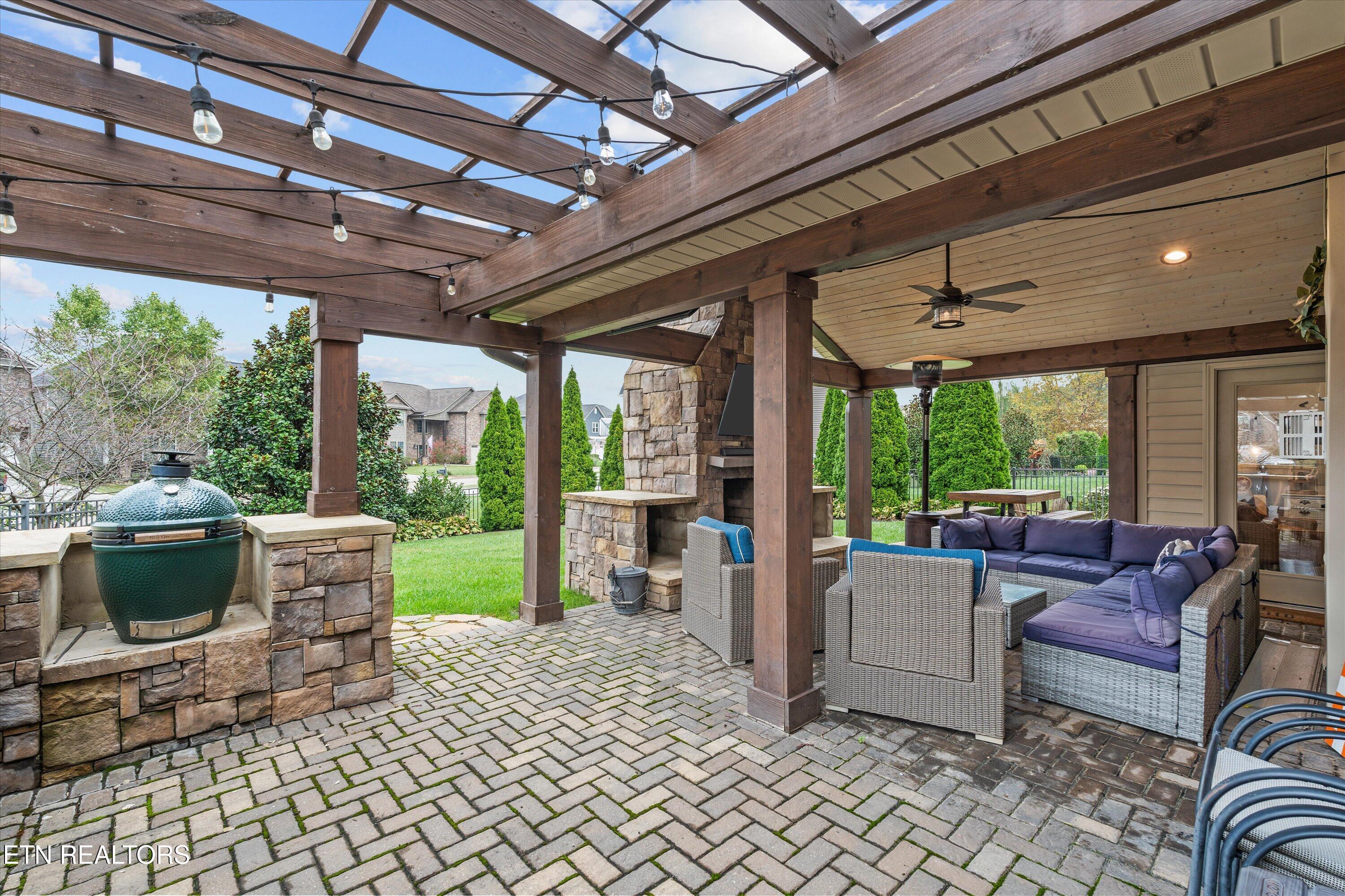 1118 Front Royal Lane Knoxville TN 37922