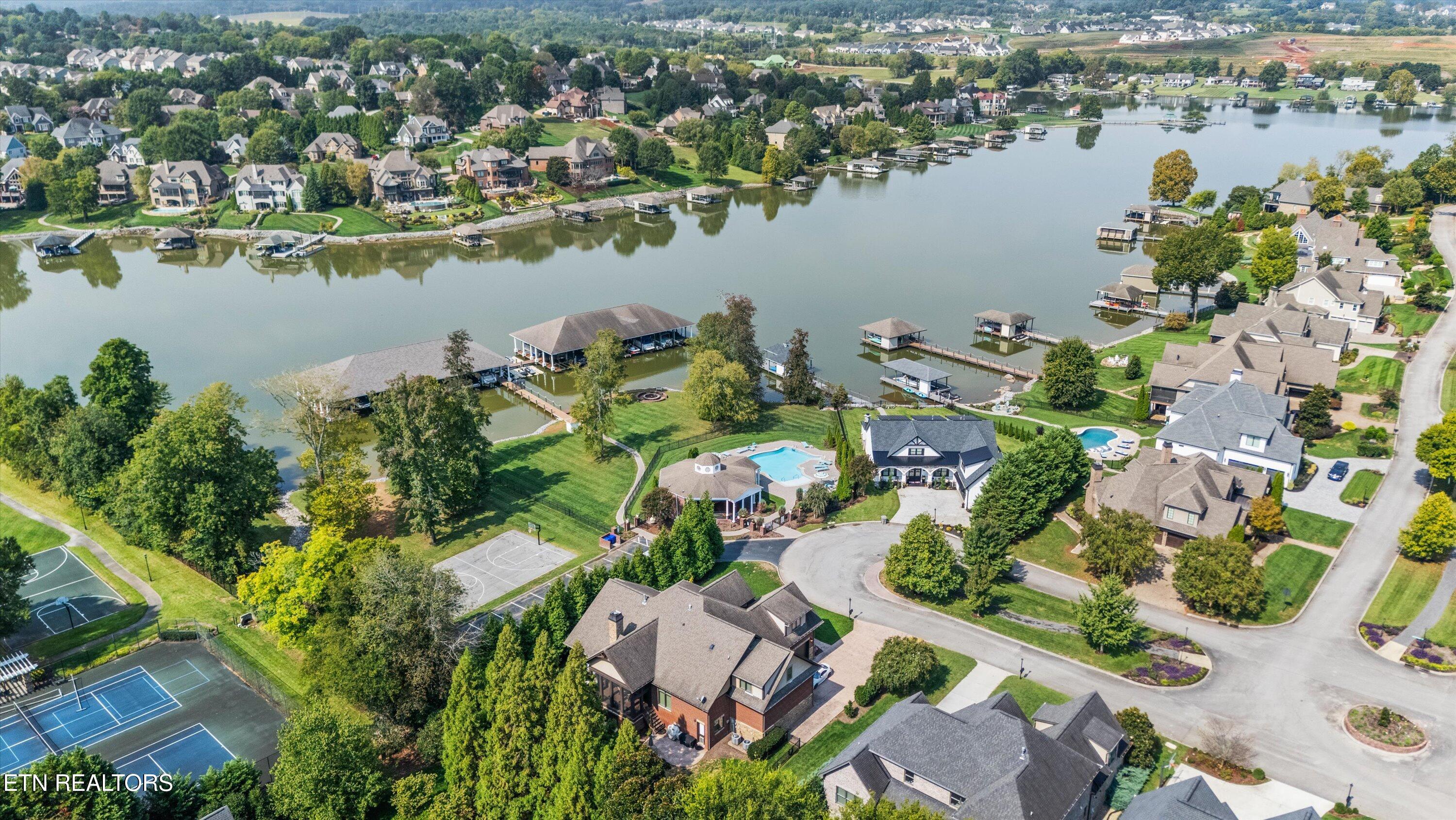 1118 Front Royal Lane Knoxville TN 37922