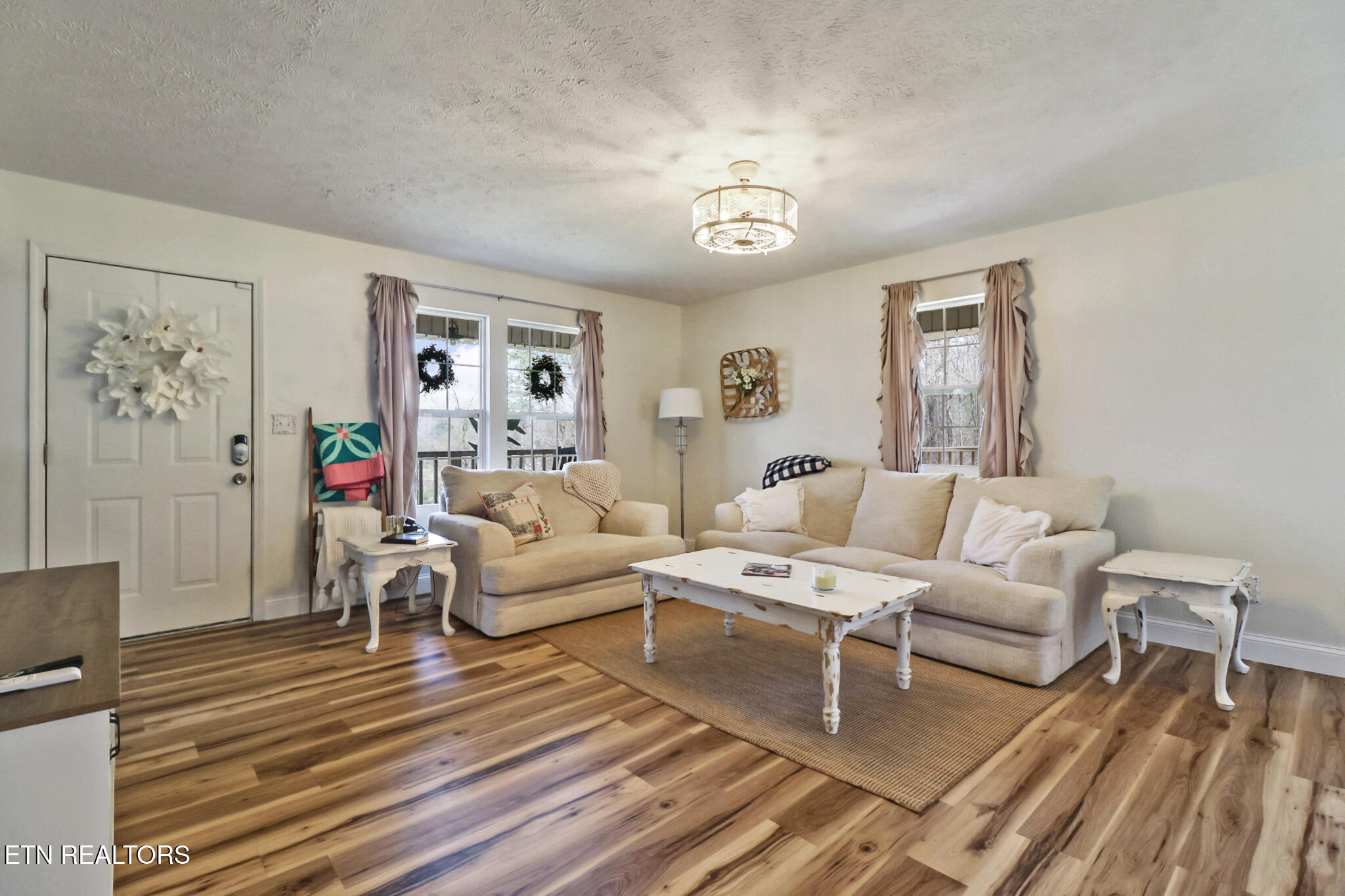 3227 W Wolf Valley Road Clinton TN 37716