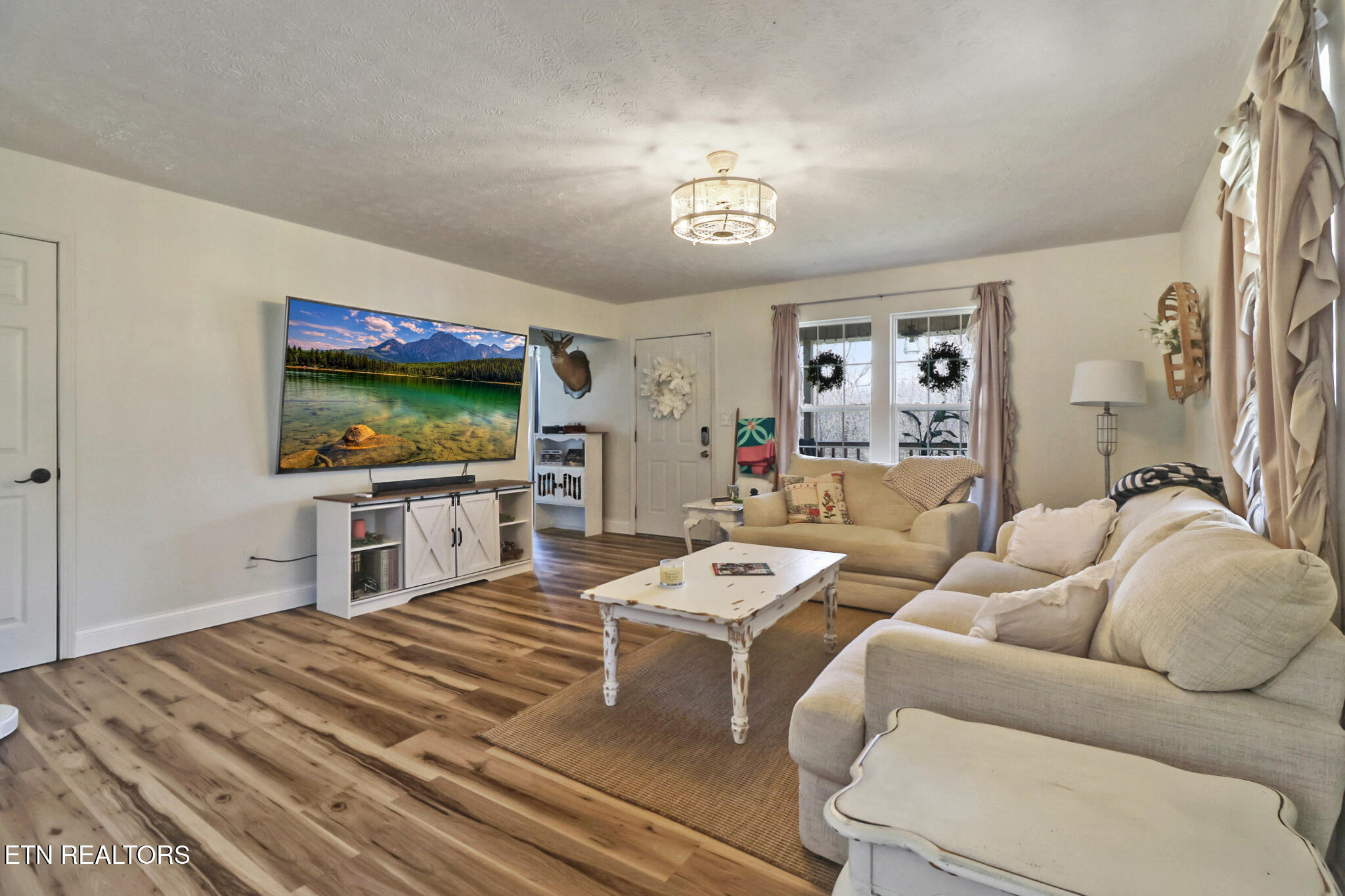 3227 W Wolf Valley Road Clinton TN 37716