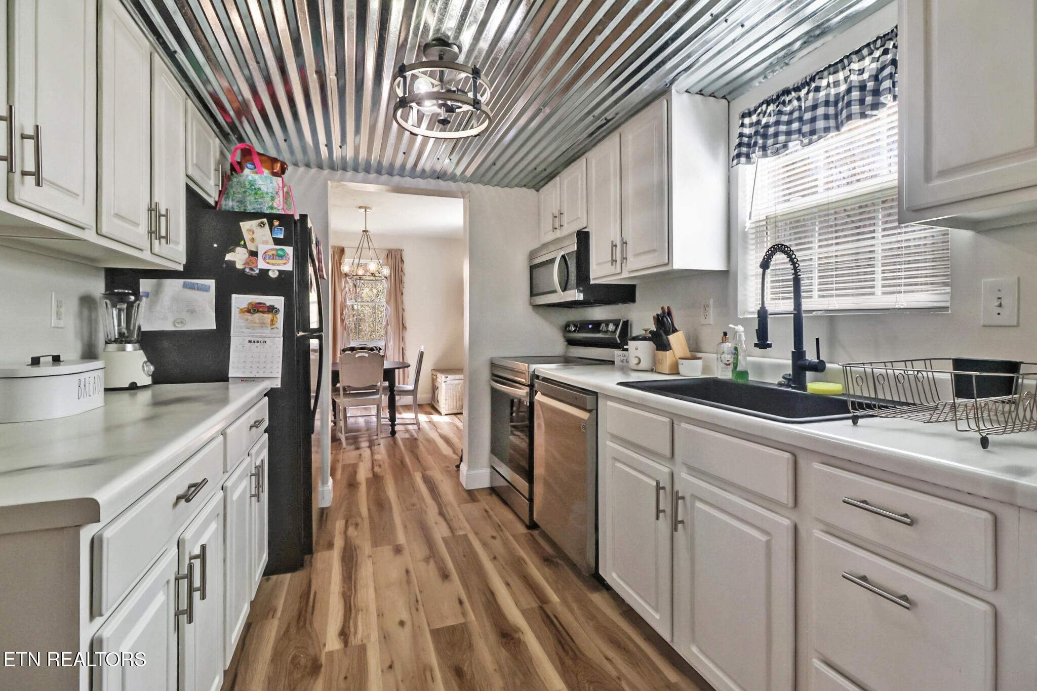 3227 W Wolf Valley Road Clinton TN 37716