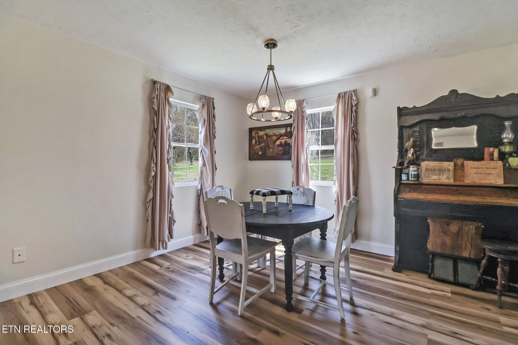 3227 W Wolf Valley Road Clinton TN 37716